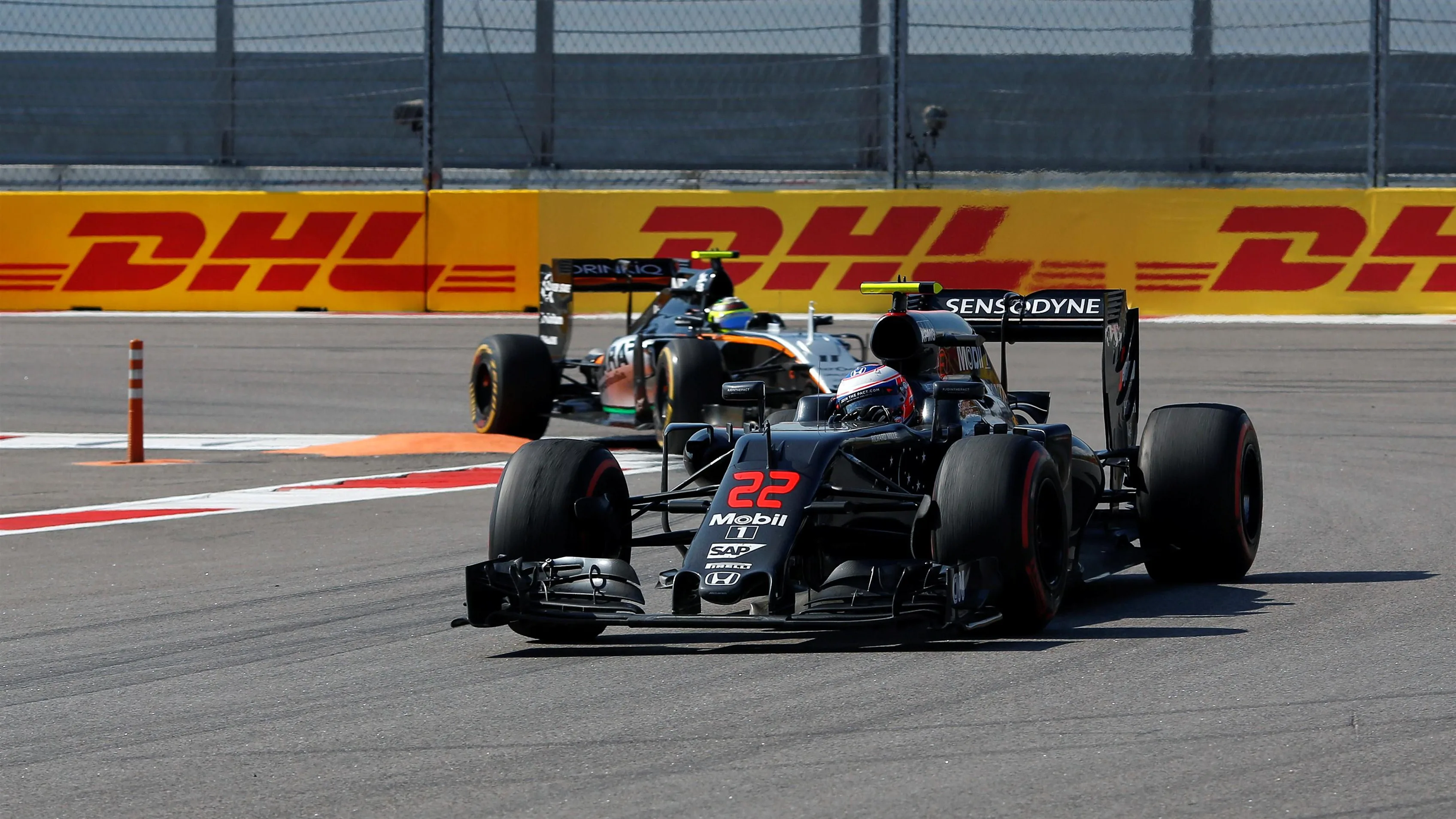 Fernando Alonso (ESP) McLaren MP4-31 at Formula One World Championship, Rd4, Russian Grand Prix,