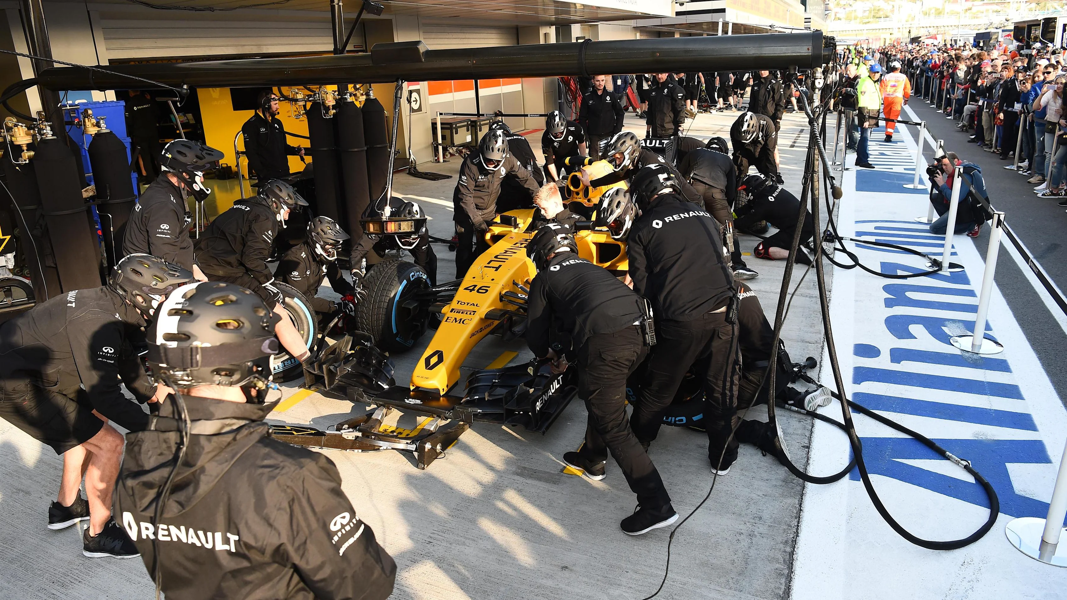 Renault Sport F1 Team pit stop practice at Formula One World Championship, Rd4, Russian Grand Prix,