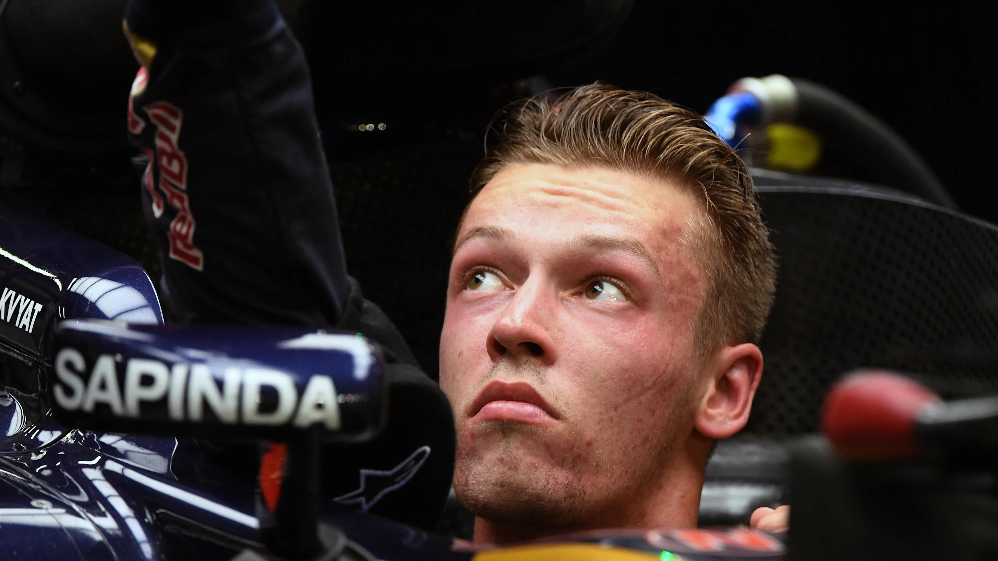 Daniil Kvyat (RUS) Scuderia Toro Rosso STR11 at Formula One World Championship, Rd15, Singapore