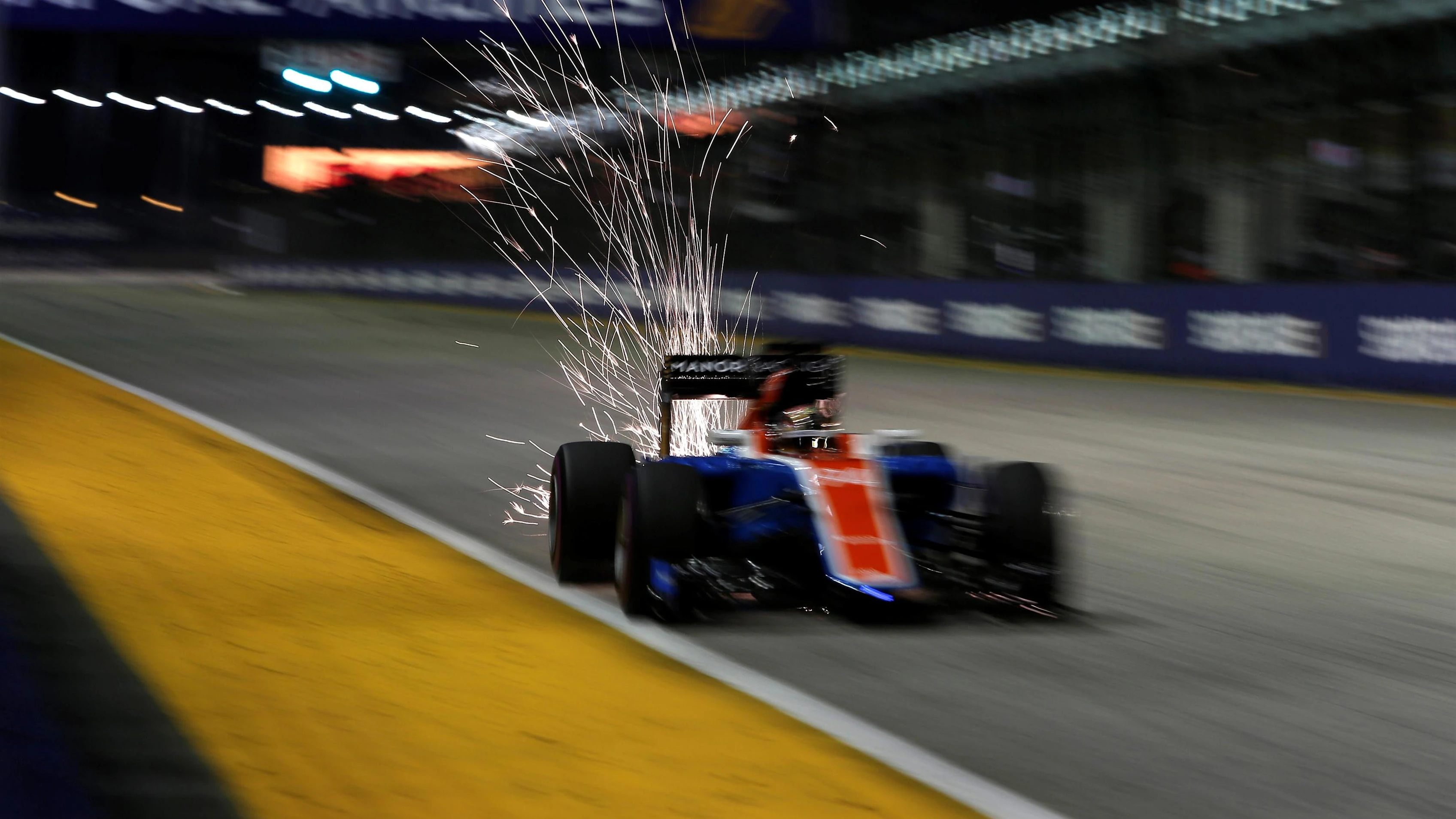 Pascal Wehrlein (GER) Manor Racing MRT05 at Formula One World Championship, Rd15, Singapore Grand Prix, Qualifying, Marina Bay Street Circuit, Singapore, Saturday 17 September 2016. © Sutton Images