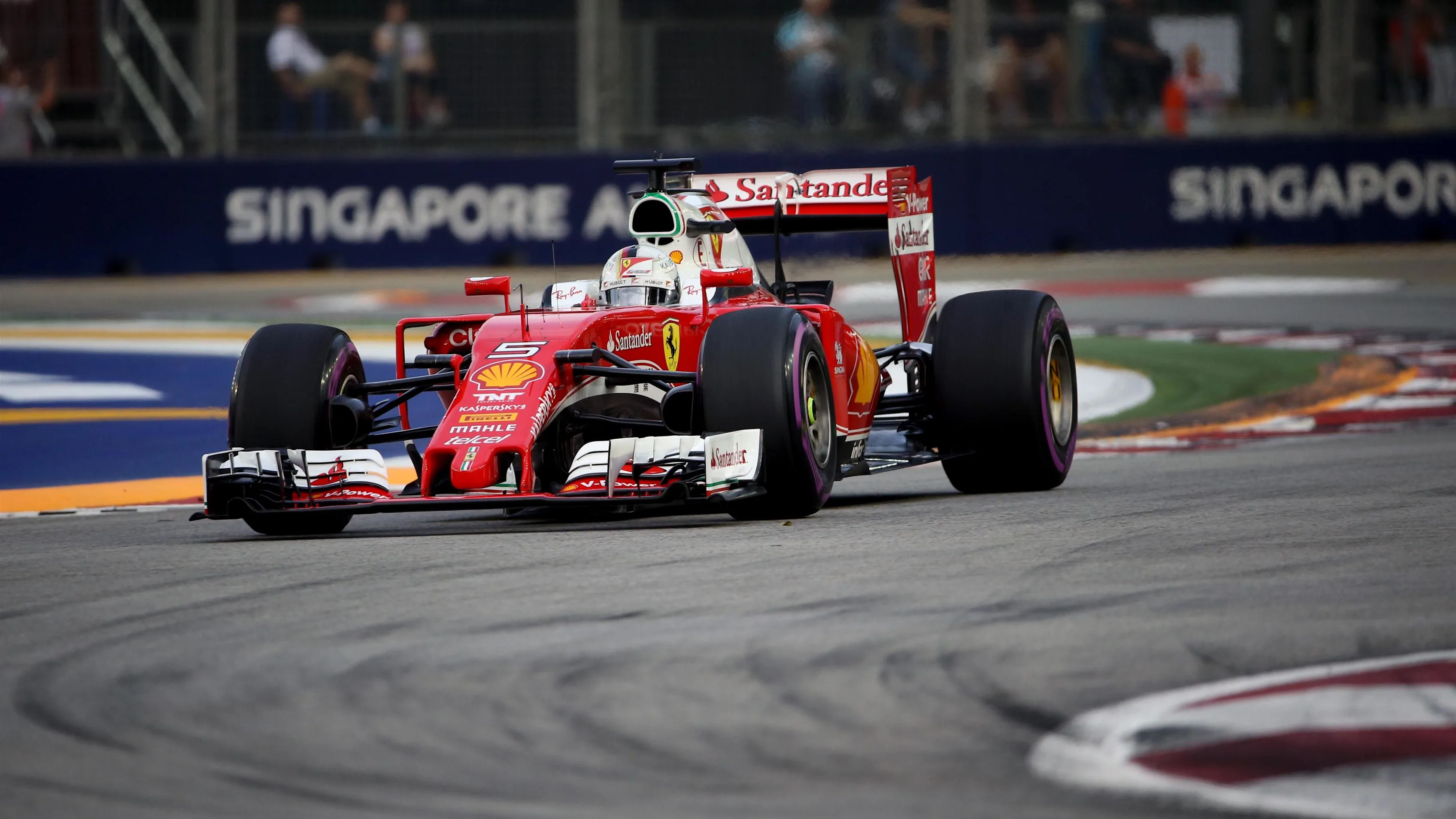 Sebastian Vettel (GER) Ferrari SF16-H at Formula One World Championship, Rd15, Singapore Grand Prix, Qualifying, Marina Bay Street Circuit, Singapore, Saturday 17 September 2016. © Sutton Images