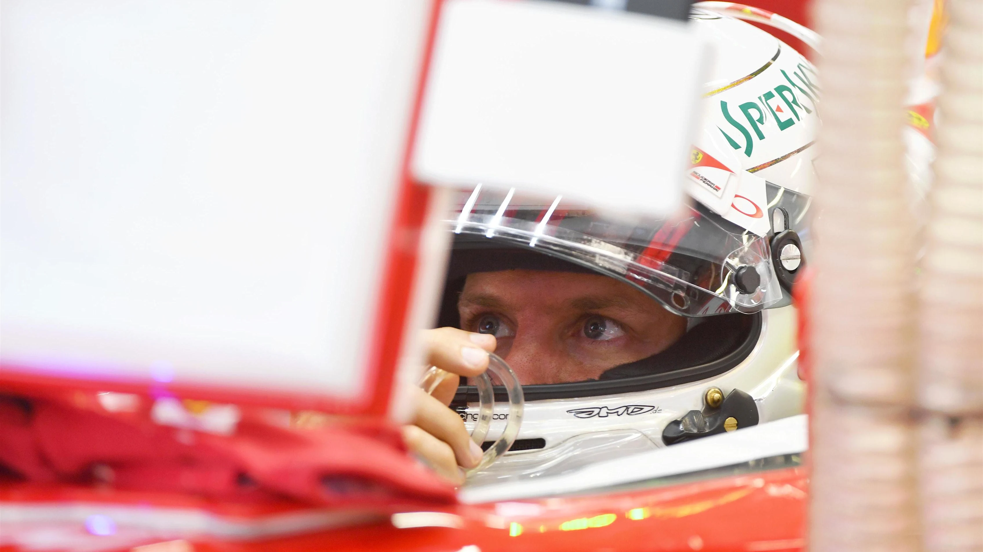 Sebastian Vettel (GER) Ferrari SF16-H at Formula One World Championship, Rd15, Singapore Grand