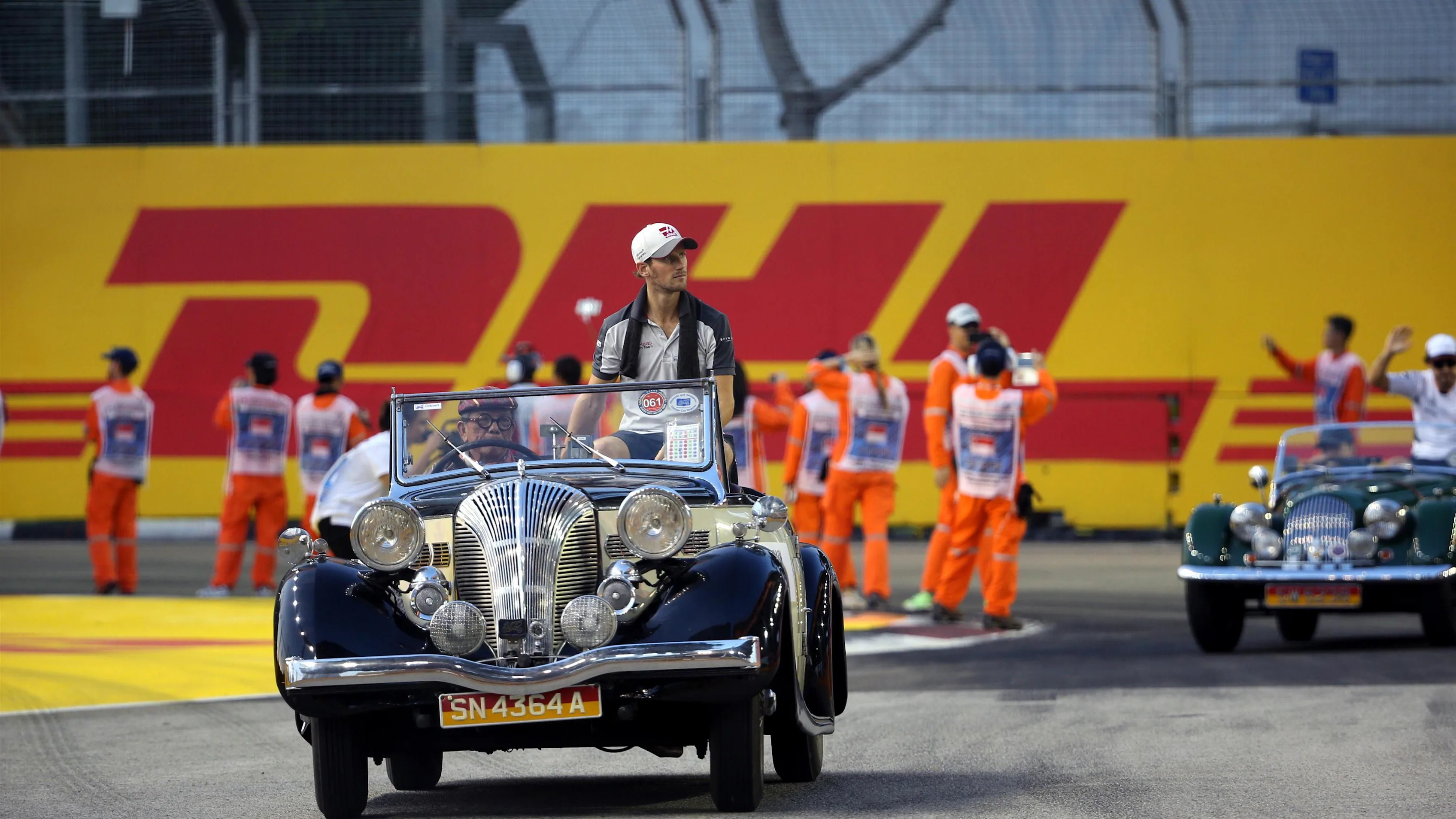 Romain Grosjean (FRA) Haas F1 on the drivers parade at Formula One World Championship, Rd15, Singapore Grand Prix, Race, Marina Bay Street Circuit, Singapore, Sunday 18 September 2016. © Sutton Images