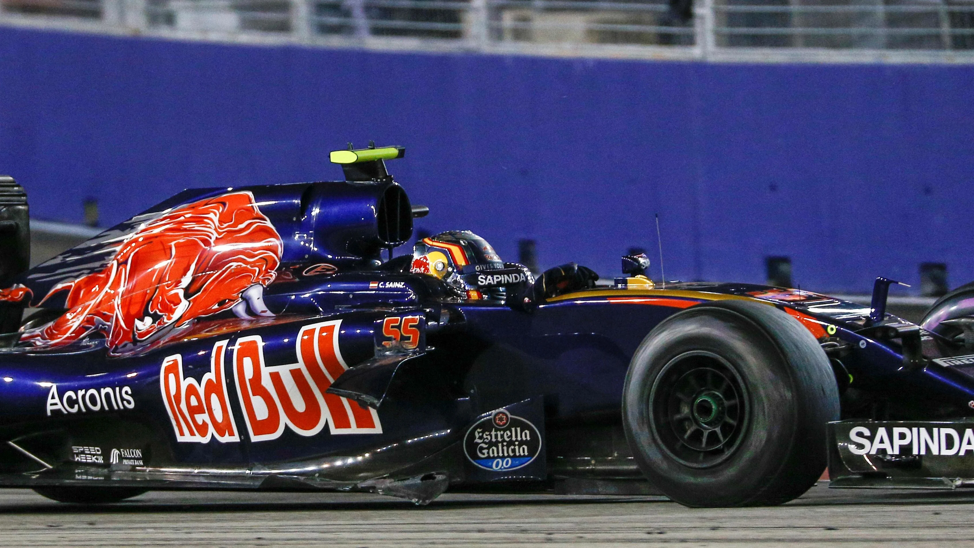 Carlos Sainz jr (ESP) Scuderia Toro Rosso STR11 at Formula One World Championship, Rd15, Singapore