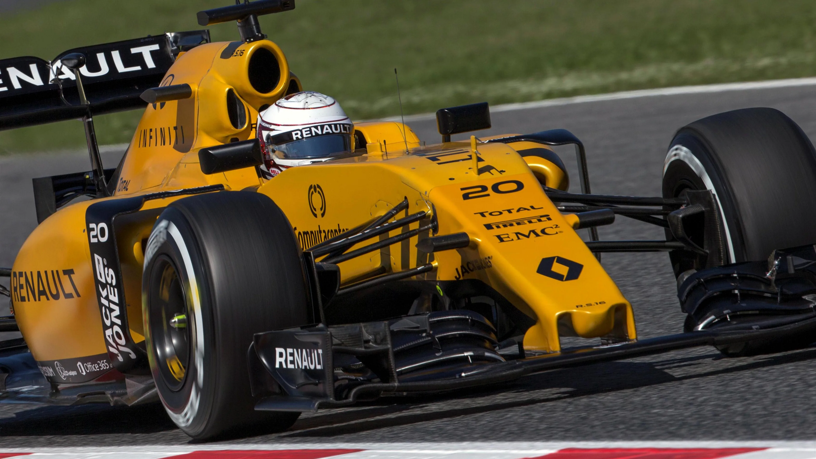 Kevin Magnussen (DEN) Renault Sport F1 Team RS16 at Formula One World Championship, Rd5, Spanish Grand Prix, Practice, Barcelona, Spain, Friday 13 May 2016. © Sutton Images