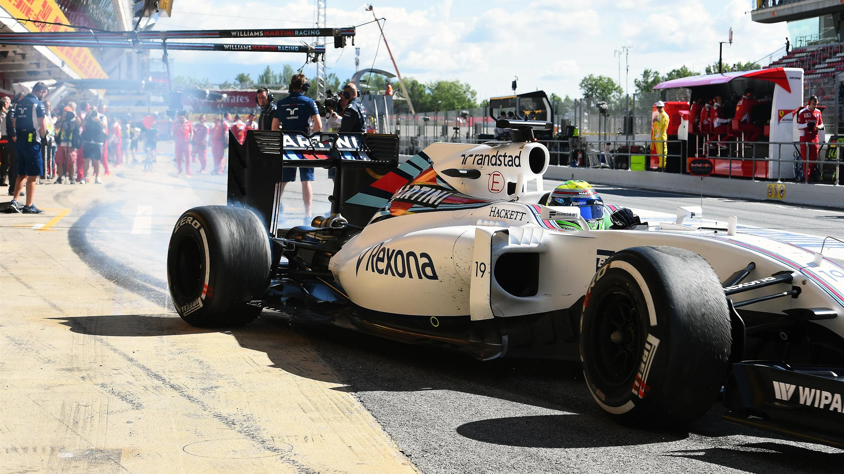 Felipe Massa (BRA) Williams FW38 burn out at Formula One World Championship, Rd5, Spanish Grand