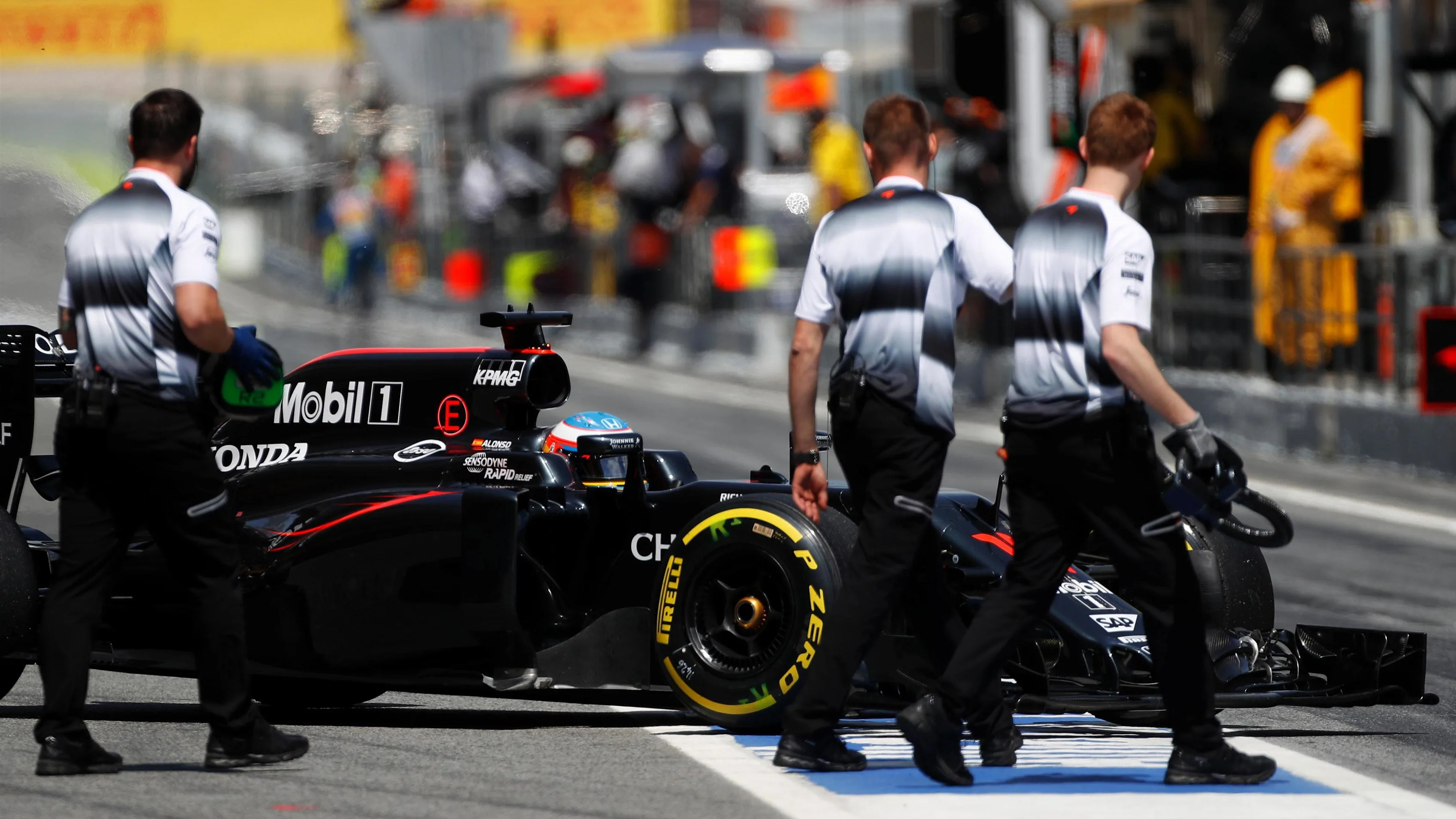 Fernando Alonso (ESP) McLaren MP4-31 at Formula One World Championship, Rd5, Spanish Grand Prix, Qualifying, Barcelona, Spain, Saturday 14 May 2016. © Sutton Images