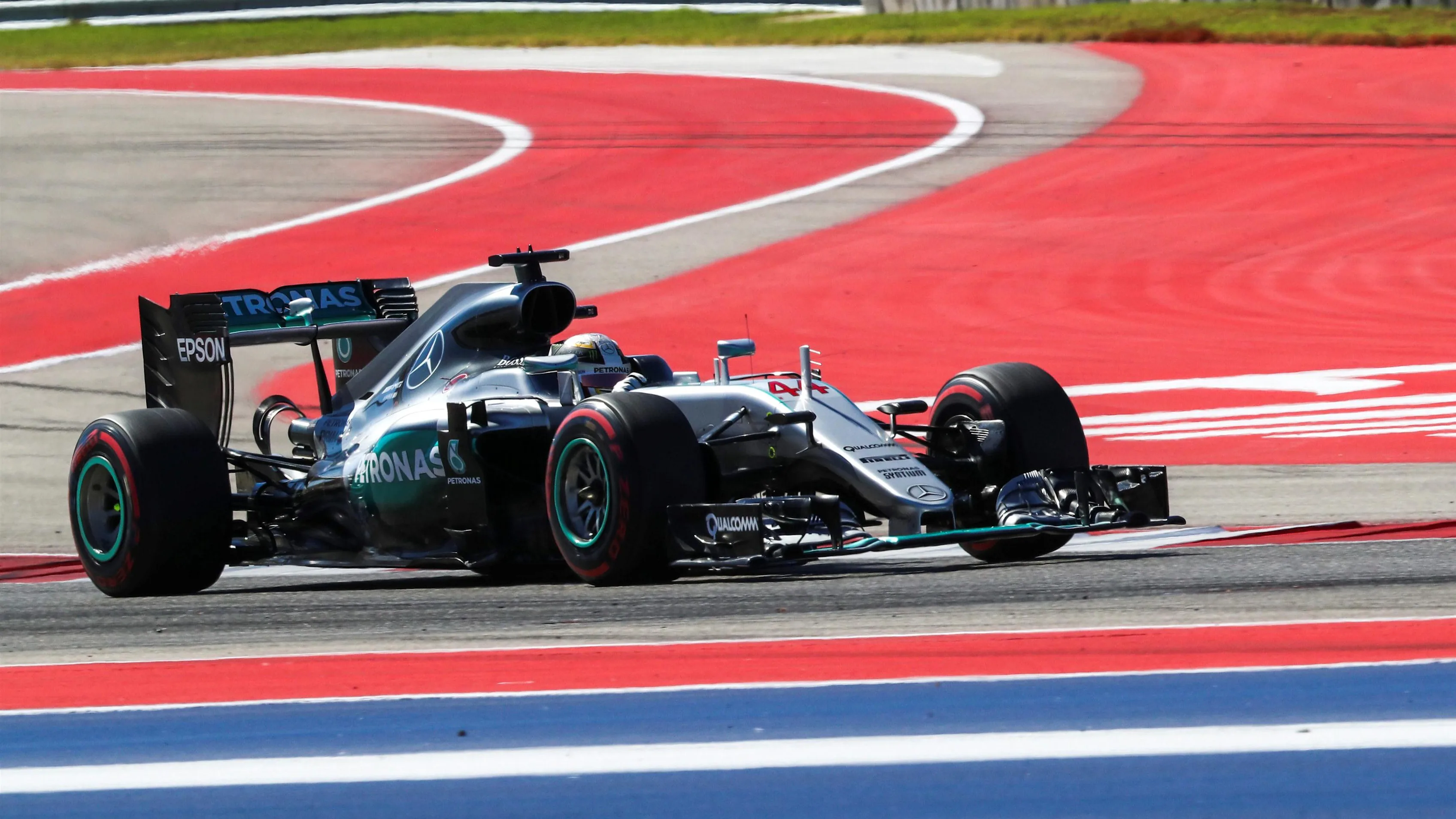 Lewis Hamilton (GBR) Mercedes-Benz F1 W07 Hybrid at Formula One World Championship, Rd18, United States Grand Prix, Qualifying, Circuit of the Americas, Austin, Texas, USA, Saturday 22 October 2016. © Sutton Images