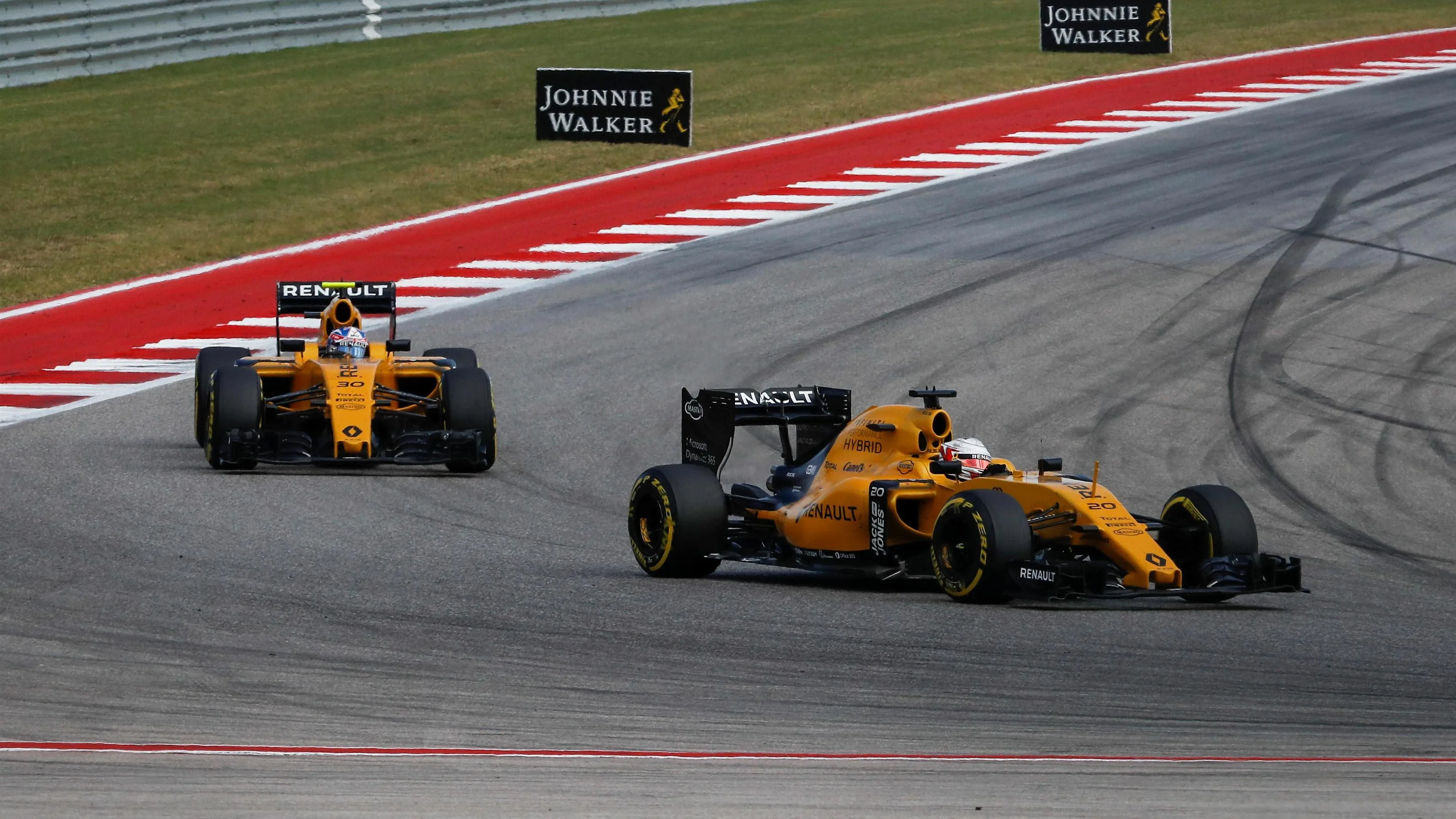 Kevin Magnussen (DEN) Renault Sport F1 Team RS16 and Jolyon Palmer (GBR) Renault Sport F1 Team RS16 at Formula One World Championship, Rd18, United States Grand Prix, Race, Circuit of the Americas, Austin, Texas, USA, Sunday 23 October 2016. © Sutton Images