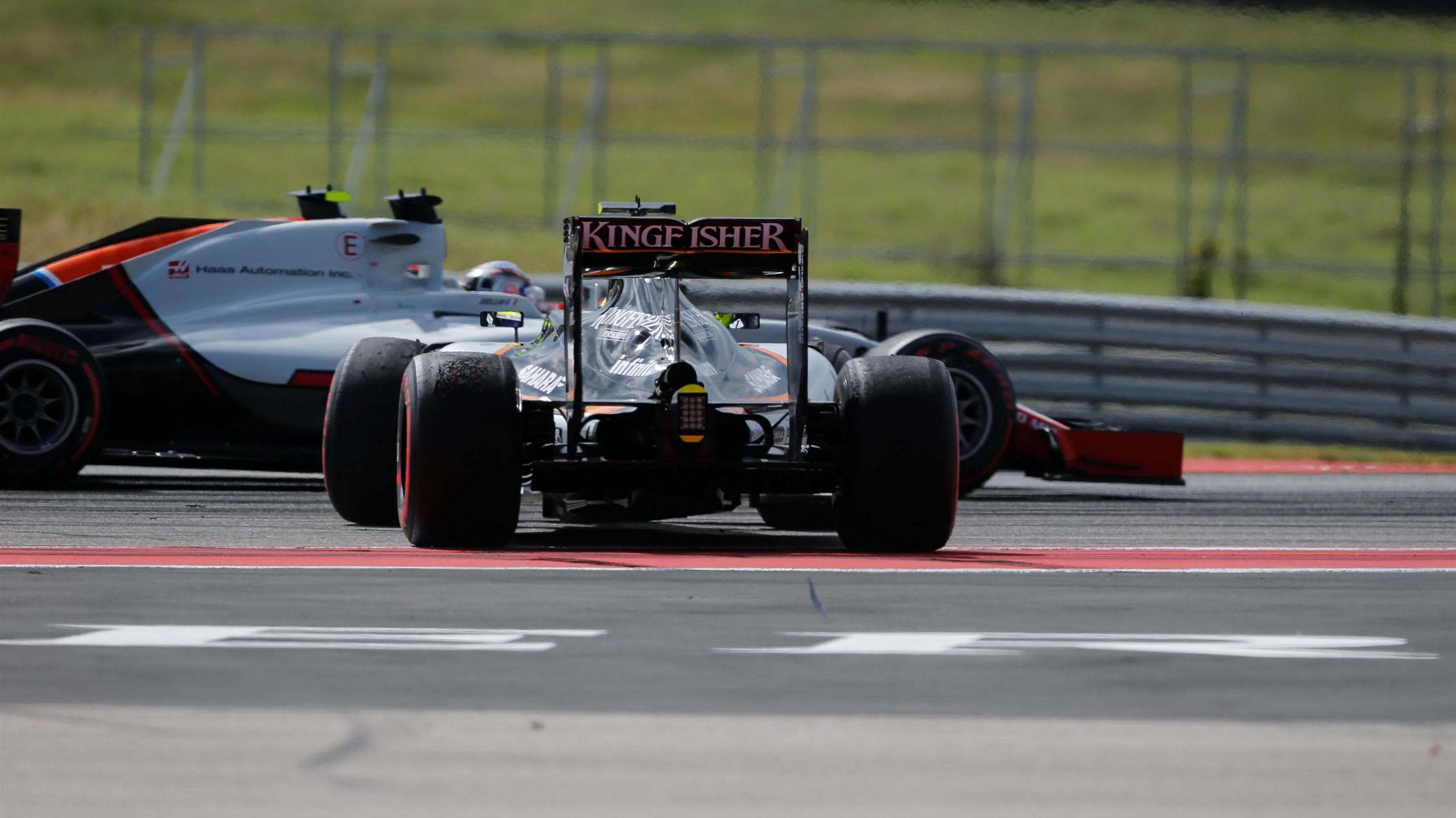 Sergio Perez (MEX) Force India VJM09 spins at the start of race at Formula One World Championship,