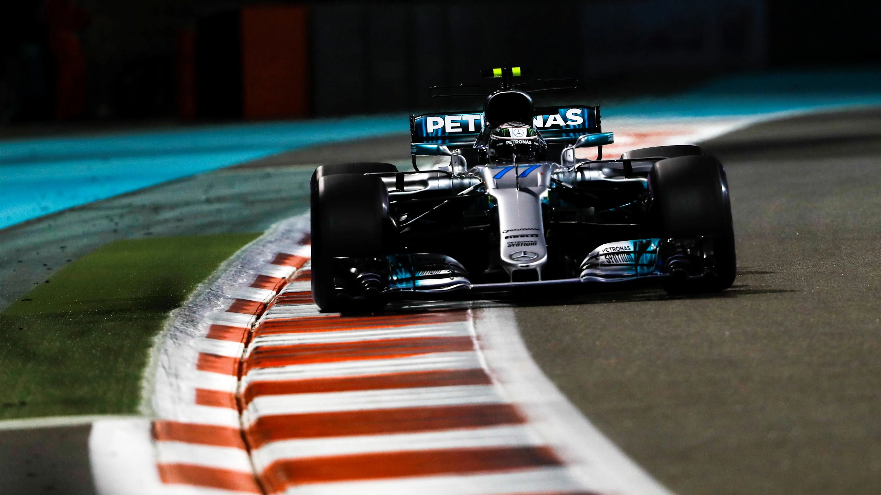 Valtteri Bottas (FIN) Mercedes-Benz F1 W08 Hybrid at Formula One World Championship, Rd20, Abu Dhabi Grand Prix, Qualifying, Yas Marina Circuit, Abu Dhabi, UAE, Saturday 25 November 2017. © Manuel Goria/Sutton Images