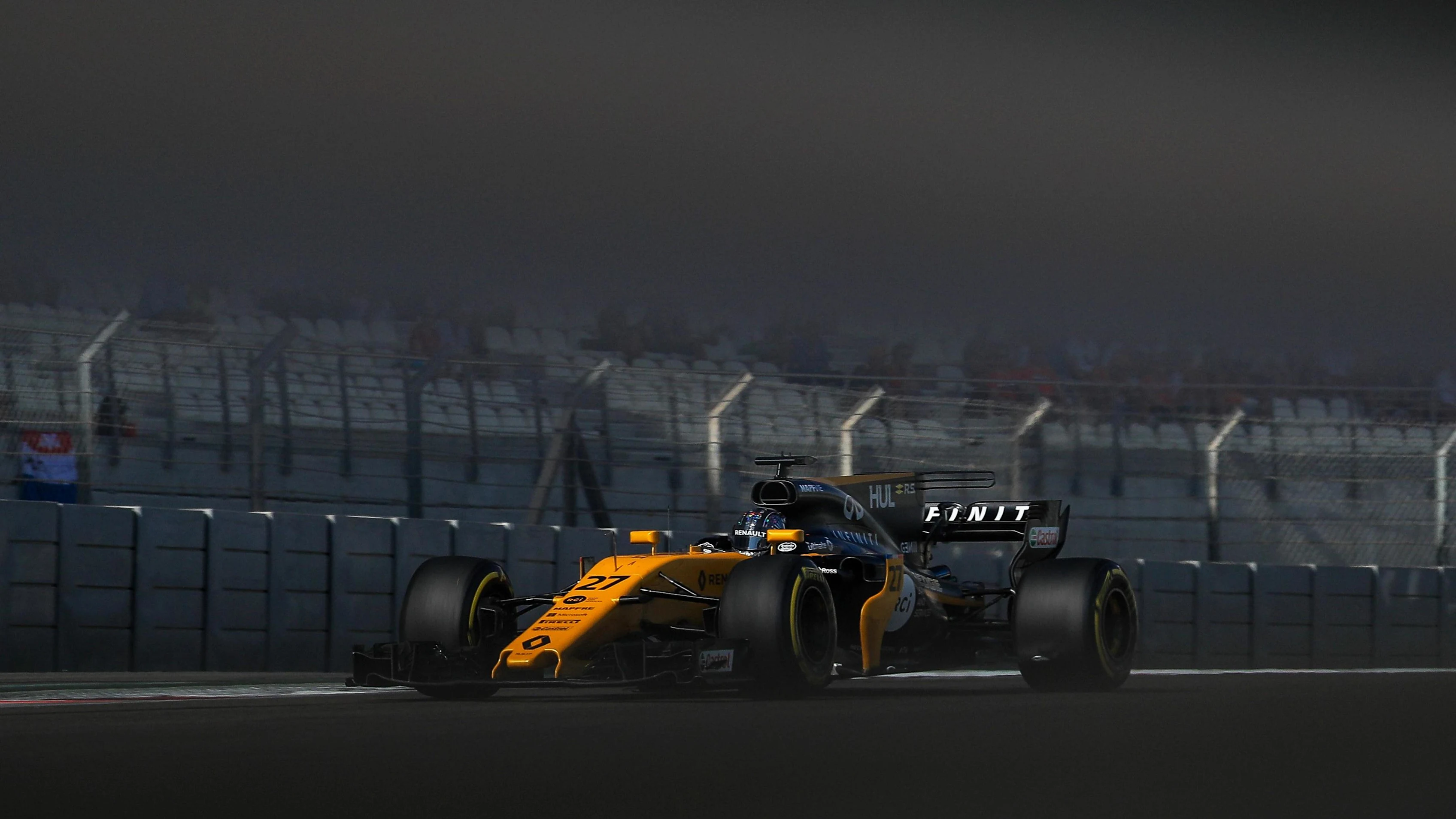 Nico Hulkenberg (GER) Renault Sport F1 Team RS17 at Formula One World Championship, Rd20, Abu Dhabi Grand Prix, Qualifying, Yas Marina Circuit, Abu Dhabi, UAE, Saturday 25 November 2017. © Kym Illman/Sutton Images