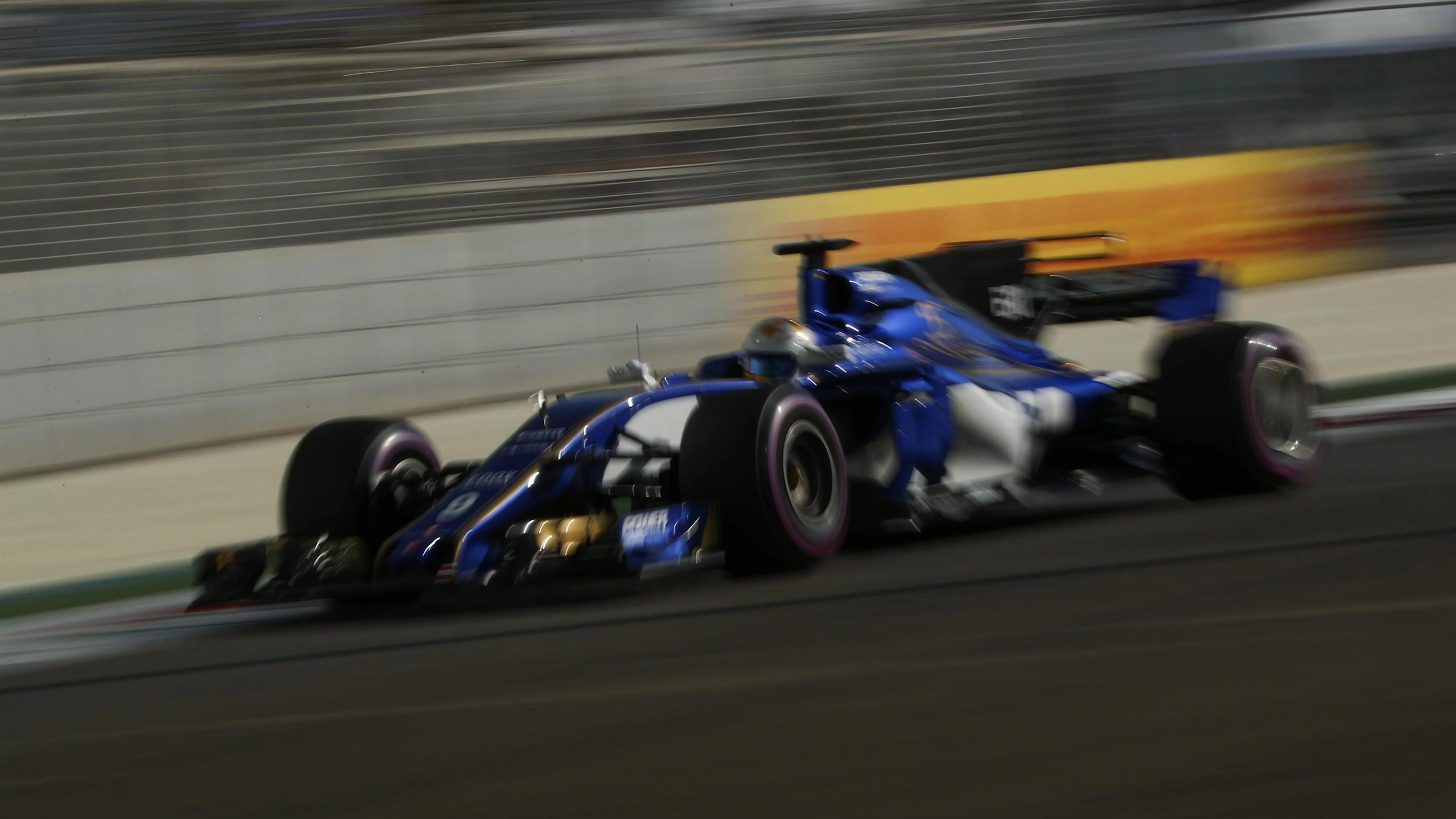 Marcus Ericsson (SWE) Sauber C36 at Formula One World Championship, Rd20, Abu Dhabi Grand Prix, Qualifying, Yas Marina Circuit, Abu Dhabi, UAE, Saturday 25 November 2017. © Lionel Ng/Sutton Images