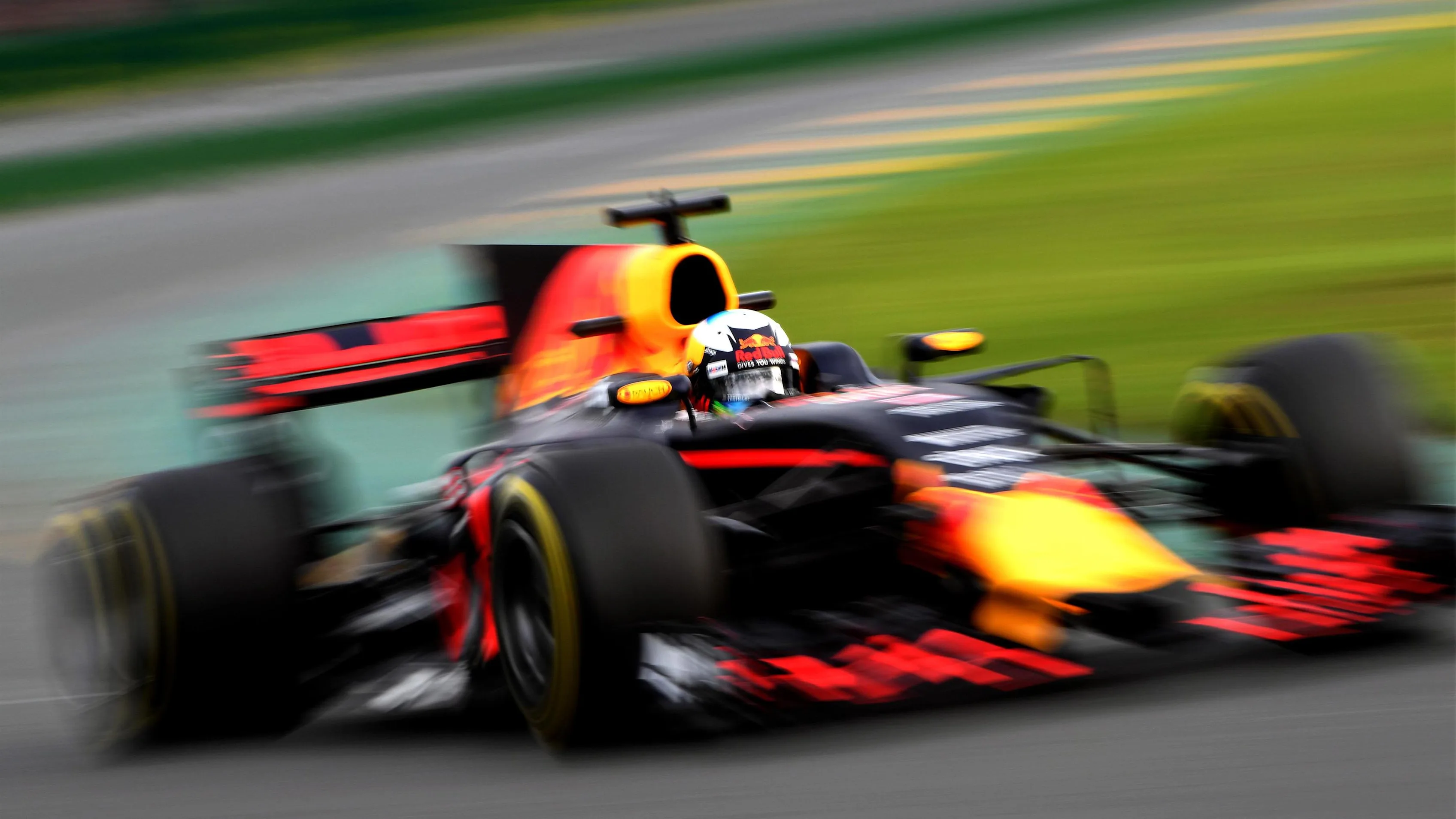 Daniel Ricciardo (AUS) Red Bull Racing RB13 at Formula One World Championship, Rd1, Australian Grand Prix, Practice, Albert Park, Melbourne, Australia, Friday 24 March 2017. © Sutton Motorsport Images