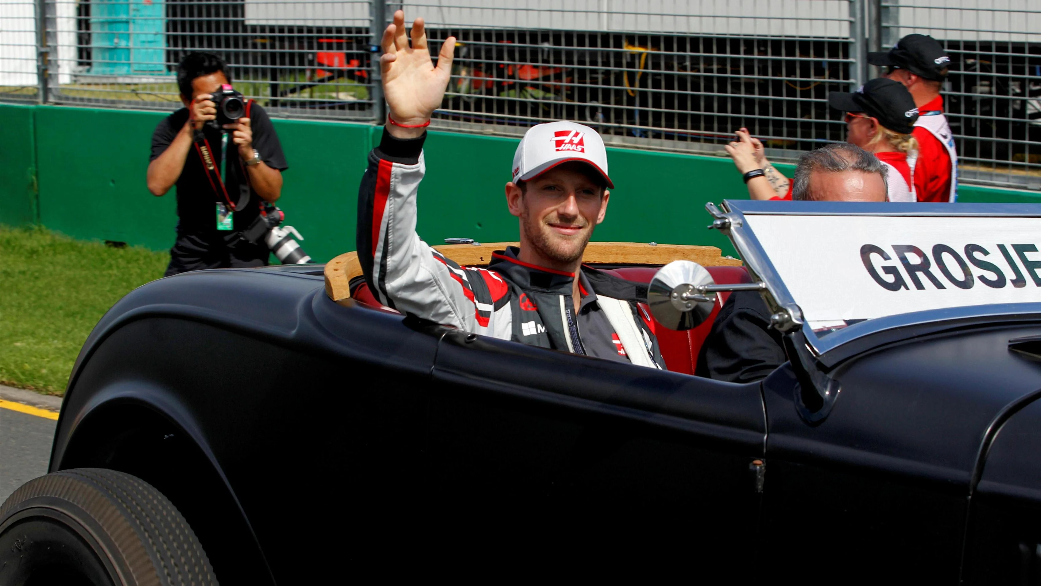 Romain Grosjean (FRA) Haas F1 Drivers parade at Formula One World Championship, Rd1, Australian Grand Prix, Race, Albert Park, Melbourne, Australia, Sunday 26 March 2017. © Sutton Motorsport Images
