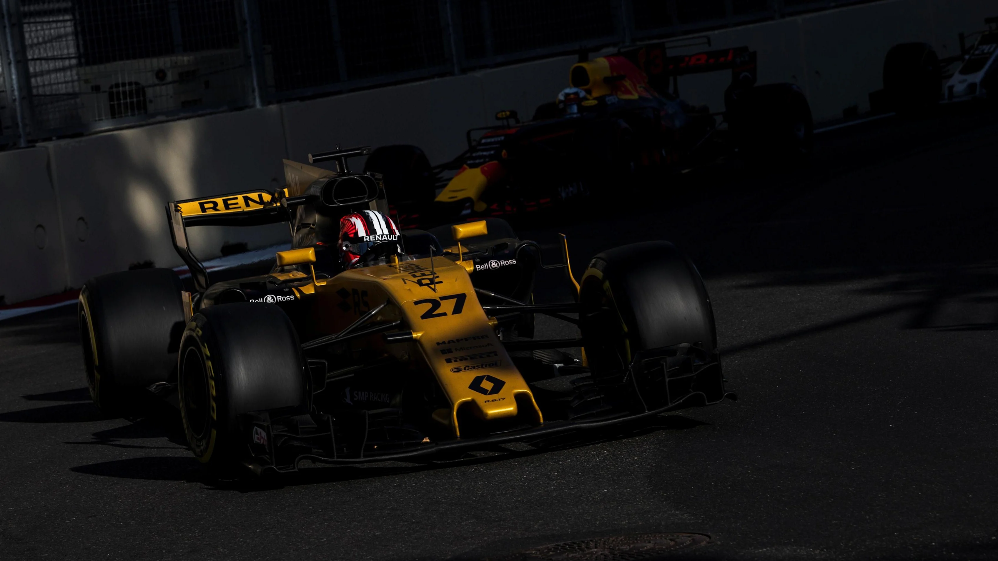 Nico Hulkenberg (GER) Renault Sport F1 Team RS17 at Formula One World Championship, Rd8, Azerbaijan