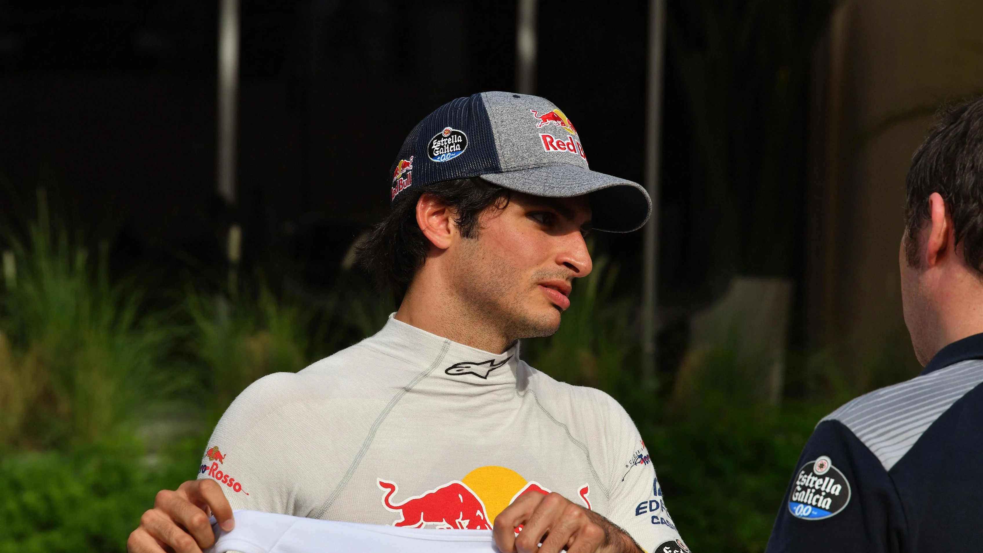 Carlos Sainz jr (ESP) Scuderia Toro Rosso at Formula One World Championship, Rd3, Bahrain Grand Prix Practice, Bahrain International Circuit, Sakhir, Bahrain, Friday 14 April 2017. © Sutton Motorsport Images