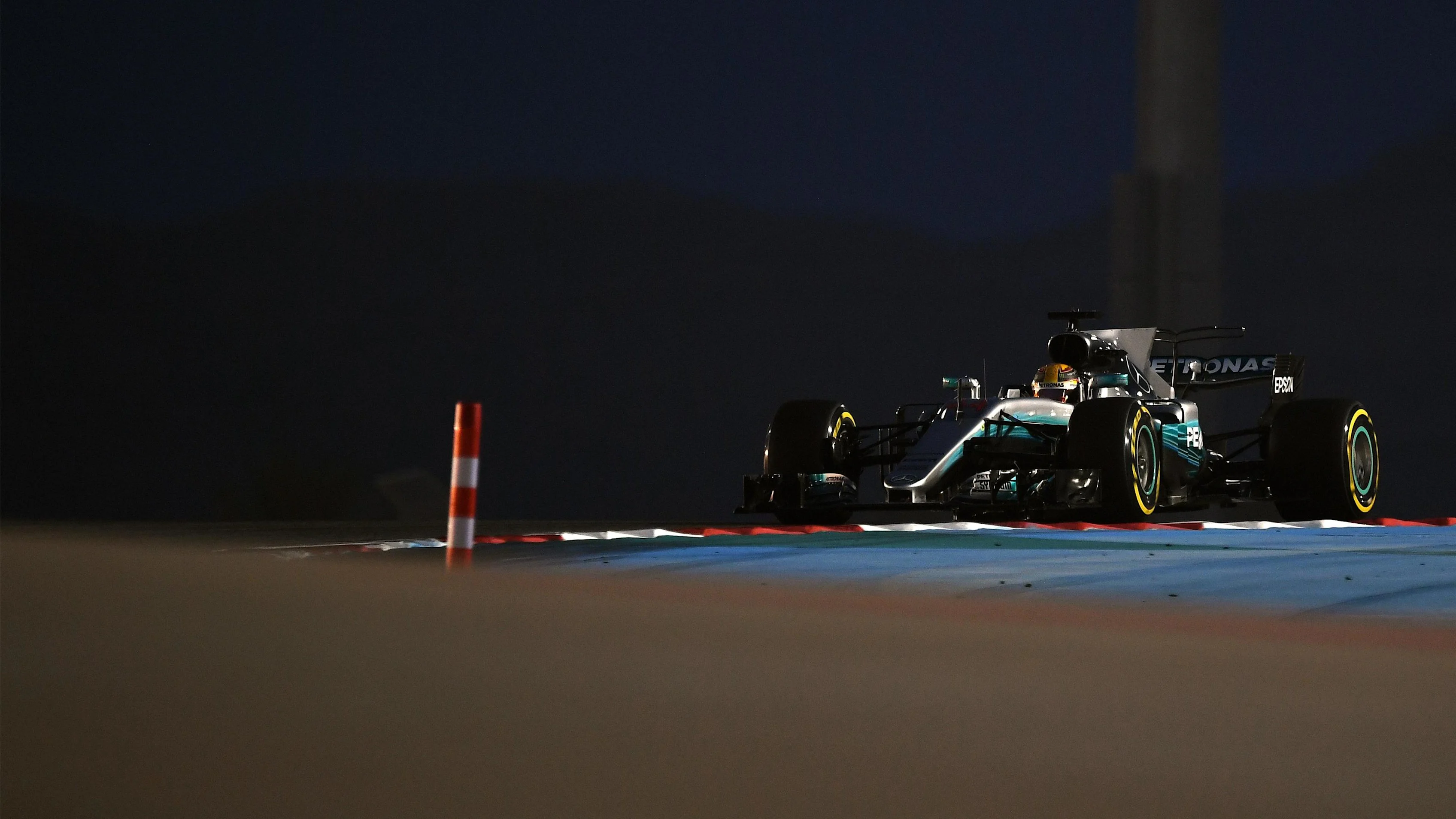 Lewis Hamilton (GBR) Mercedes-Benz F1 W08 Hybrid at Formula One World Championship, Rd3, Bahrain Grand Prix Practice, Bahrain International Circuit, Sakhir, Bahrain, Friday 14 April 2017. © Sutton Motorsport Images