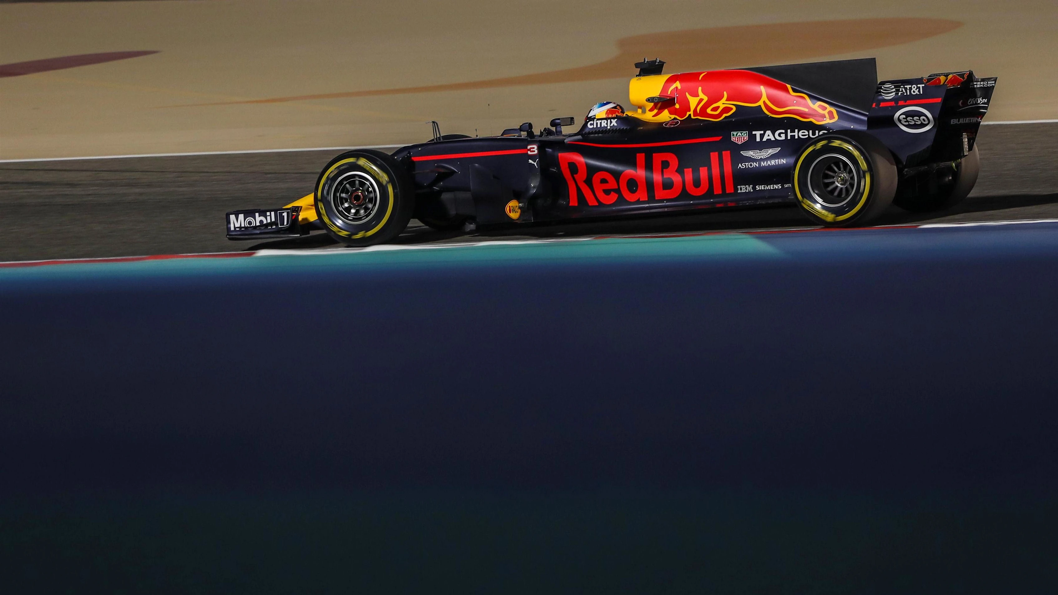 Daniel Ricciardo (AUS) Red Bull Racing RB13 at Formula One World Championship, Rd3, Bahrain Grand Prix Practice, Bahrain International Circuit, Sakhir, Bahrain, Friday 14 April 2017. © Sutton Motorsport Images