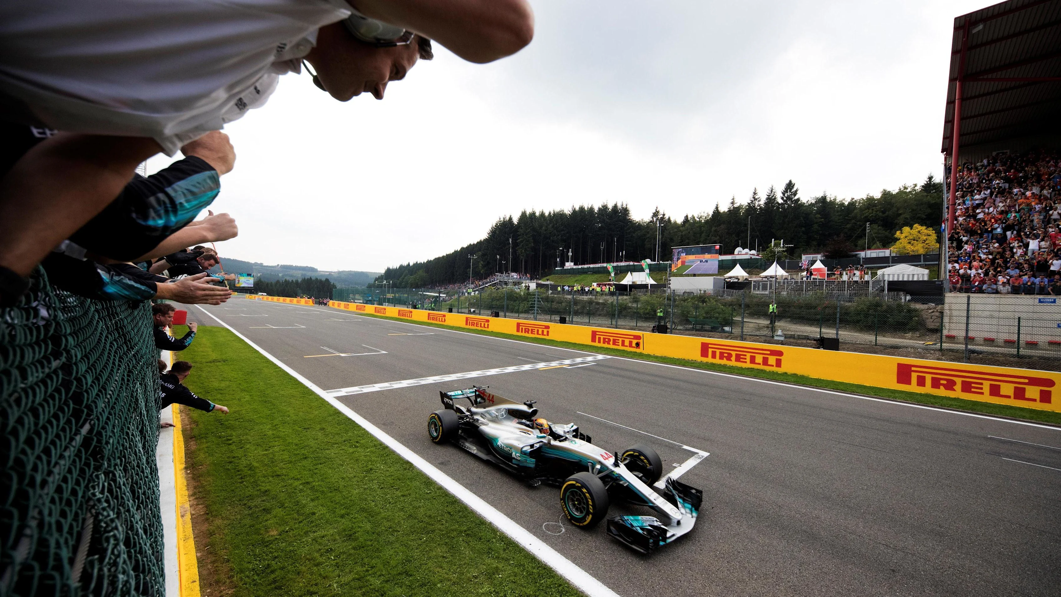 Race winner Lewis Hamilton (GBR) Mercedes-Benz F1 W08 Hybrid crosses the line at Formula One World