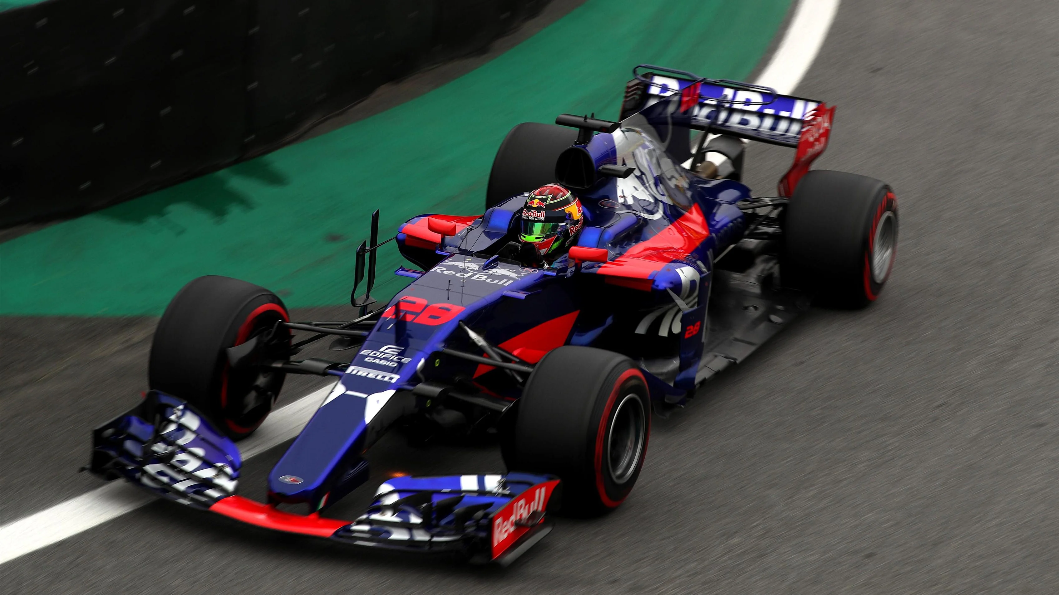 Brendon Hartley (NZL) Scuderia Toro Rosso STR12 at Formula One World Championship, Rd19, Brazilian Grand Prix, Qualifying, Interlagos, Sao Paulo, Brazil, Saturday 11 November 2017. © Kym Illman/Sutton Images