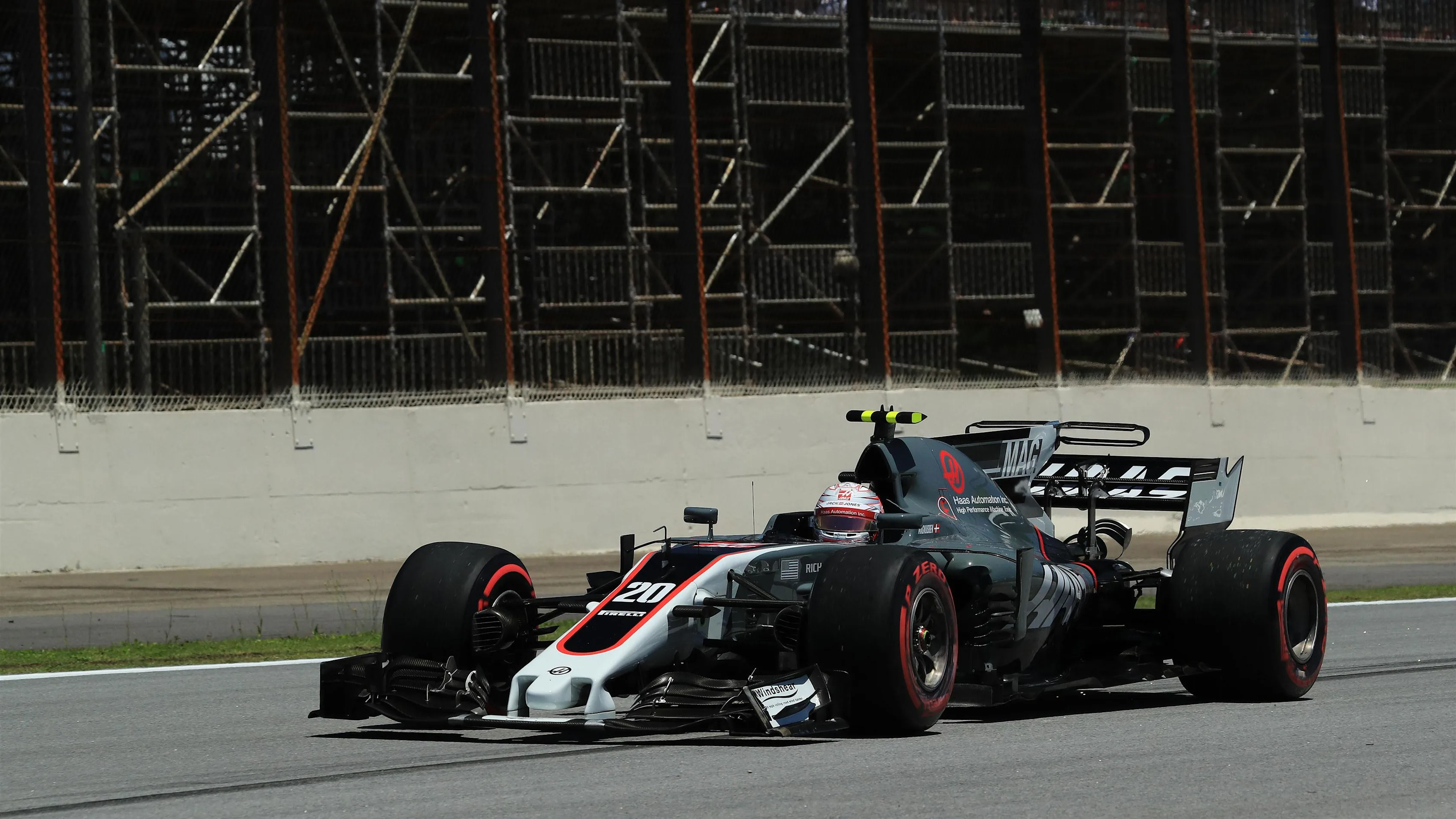 Kevin Magnussen (DEN) Haas VF-17 at Formula One World Championship, Rd19, Brazilian Grand Prix, Race, Interlagos, Sao Paulo, Brazil, Sunday 12 November 2017. © Kym Illman/Sutton Images