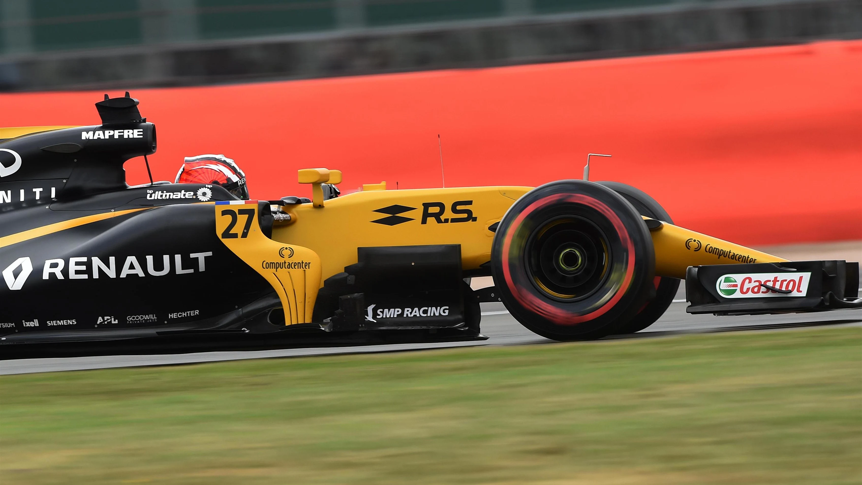 Nico Hulkenberg (GER) Renault Sport F1 Team RS17 at Formula One World Championship, Rd10, British