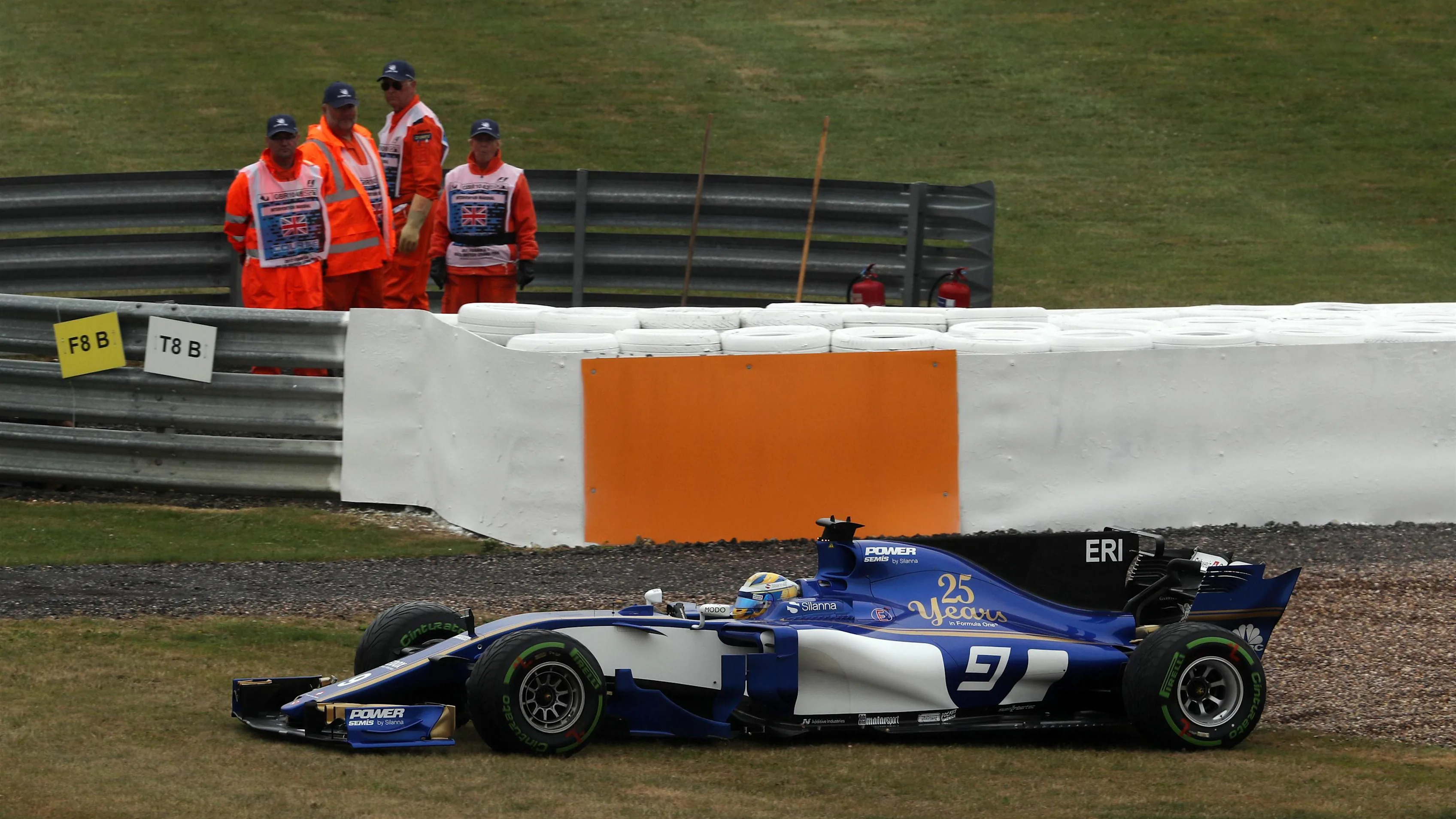 Marcus Ericsson (SWE) Sauber C36 runs through the gravel at Formula One World Championship, Rd10, British Grand Prix, Qualifying, Silverstone, England, Saturday 15 July 2017. © Sutton Images