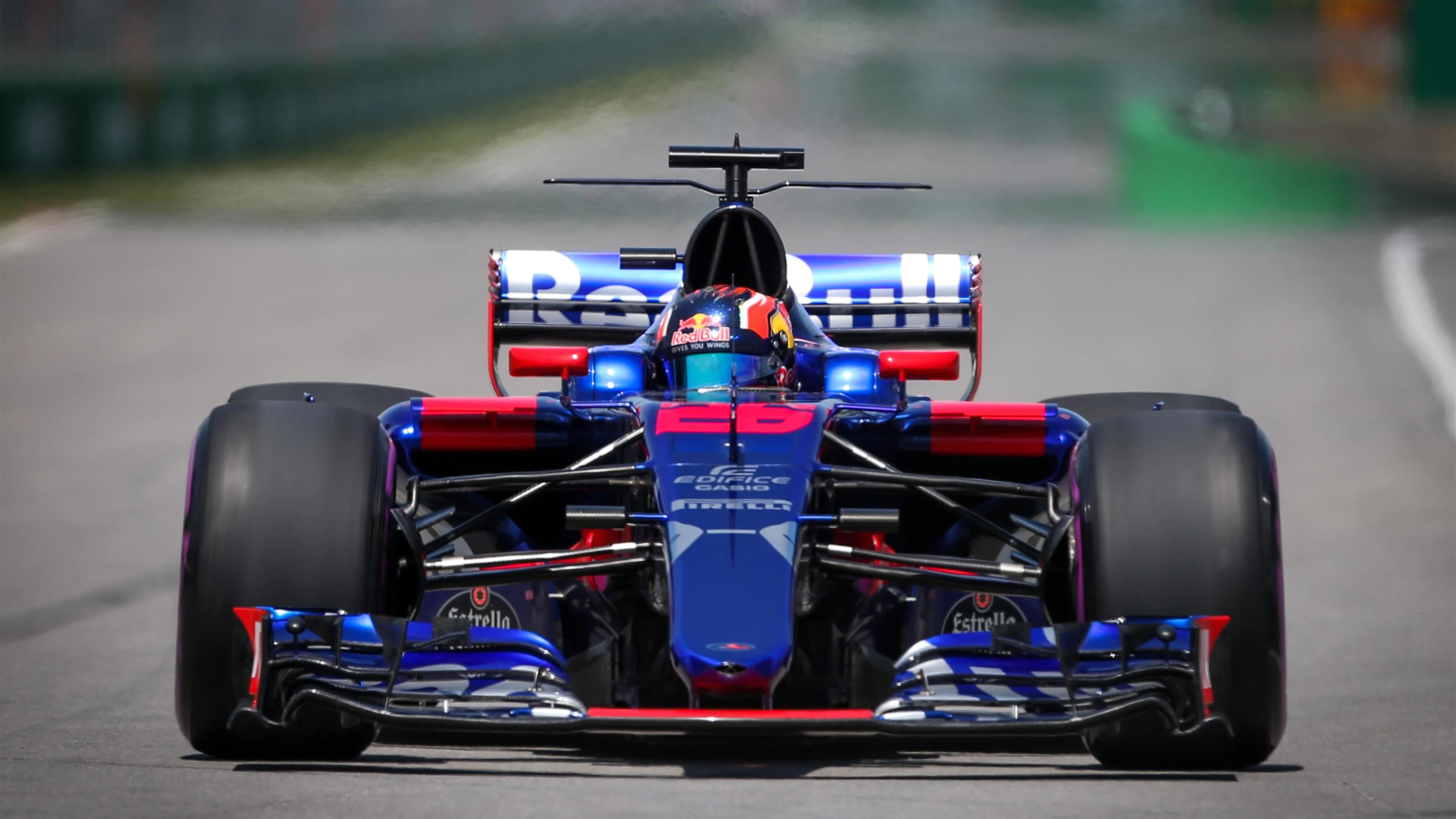 Daniil Kvyat (RUS) Scuderia Toro Rosso STR12 at Formula One World Championship, Rd7, Canadian Grand