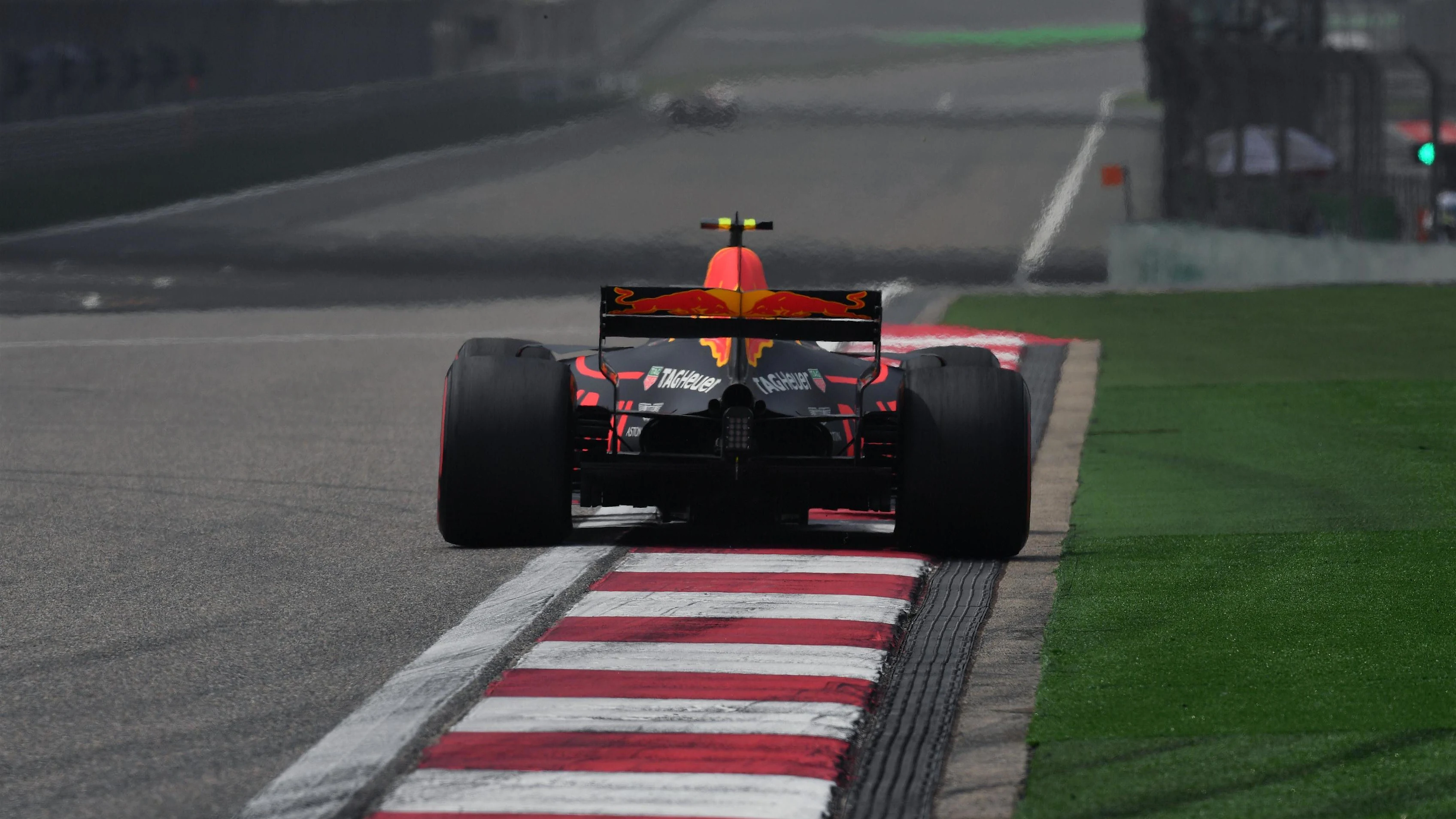 Max Verstappen (NED) Red Bull Racing RB13 at Formula One World Championship, Rd2, Chinese Grand Prix, Qualifying, Shanghai, China, Saturday 8 April 2017. © Sutton Motorsport Images