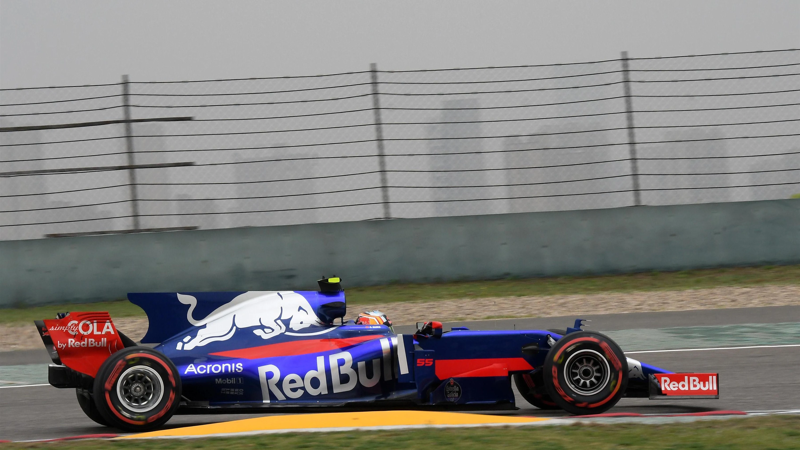 Carlos Sainz (ESP) Scuderia Toro Rosso STR12 at Formula One World Championship, Rd2, Chinese Grand Prix, Qualifying, Shanghai, China, Saturday 8 April 2017. © Sutton Motorsport Images