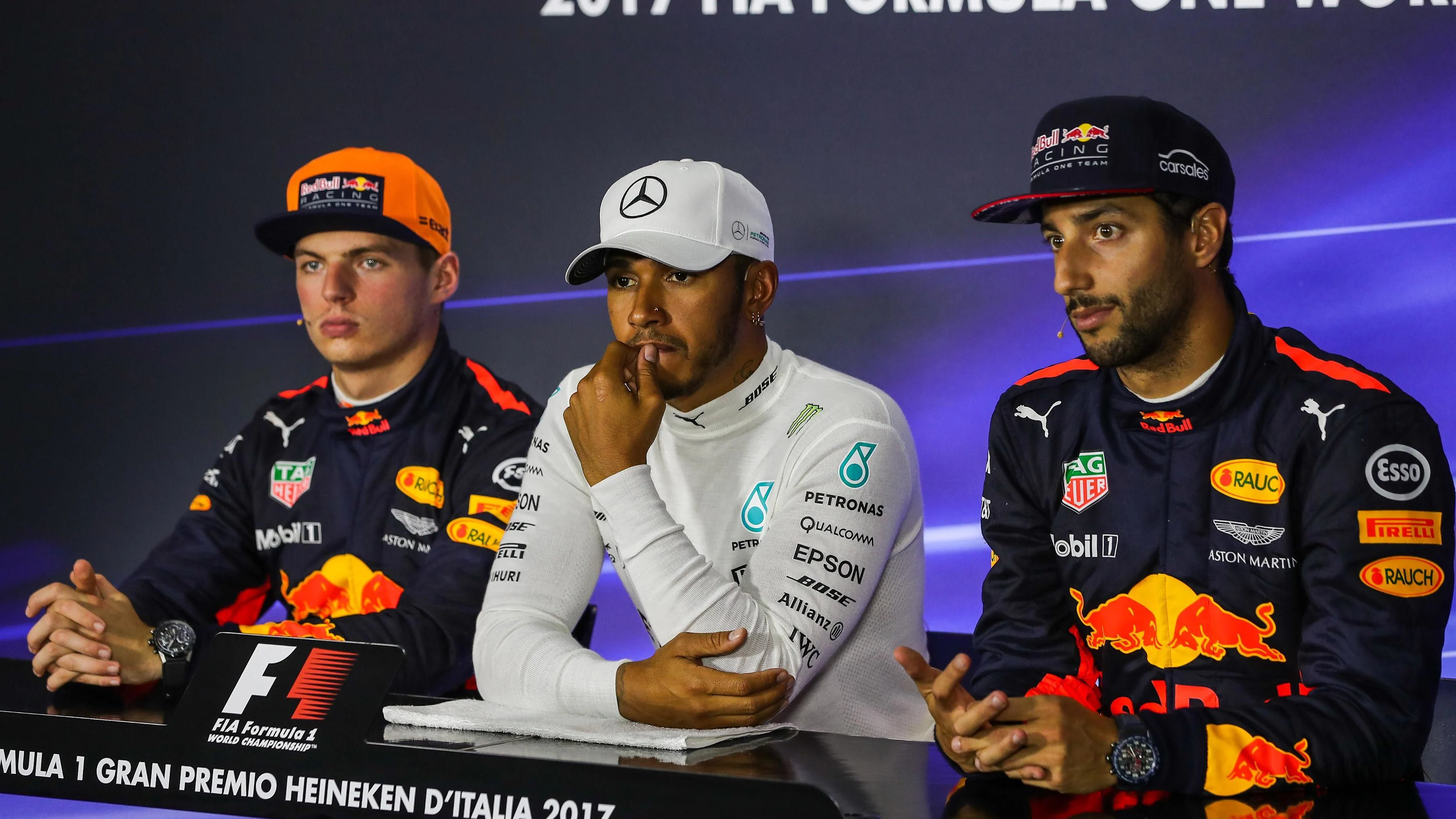 Max Verstappen (NED) Red Bull Racing, Daniel Ricciardo (AUS) Red Bull Racing and pole sitter Lewis