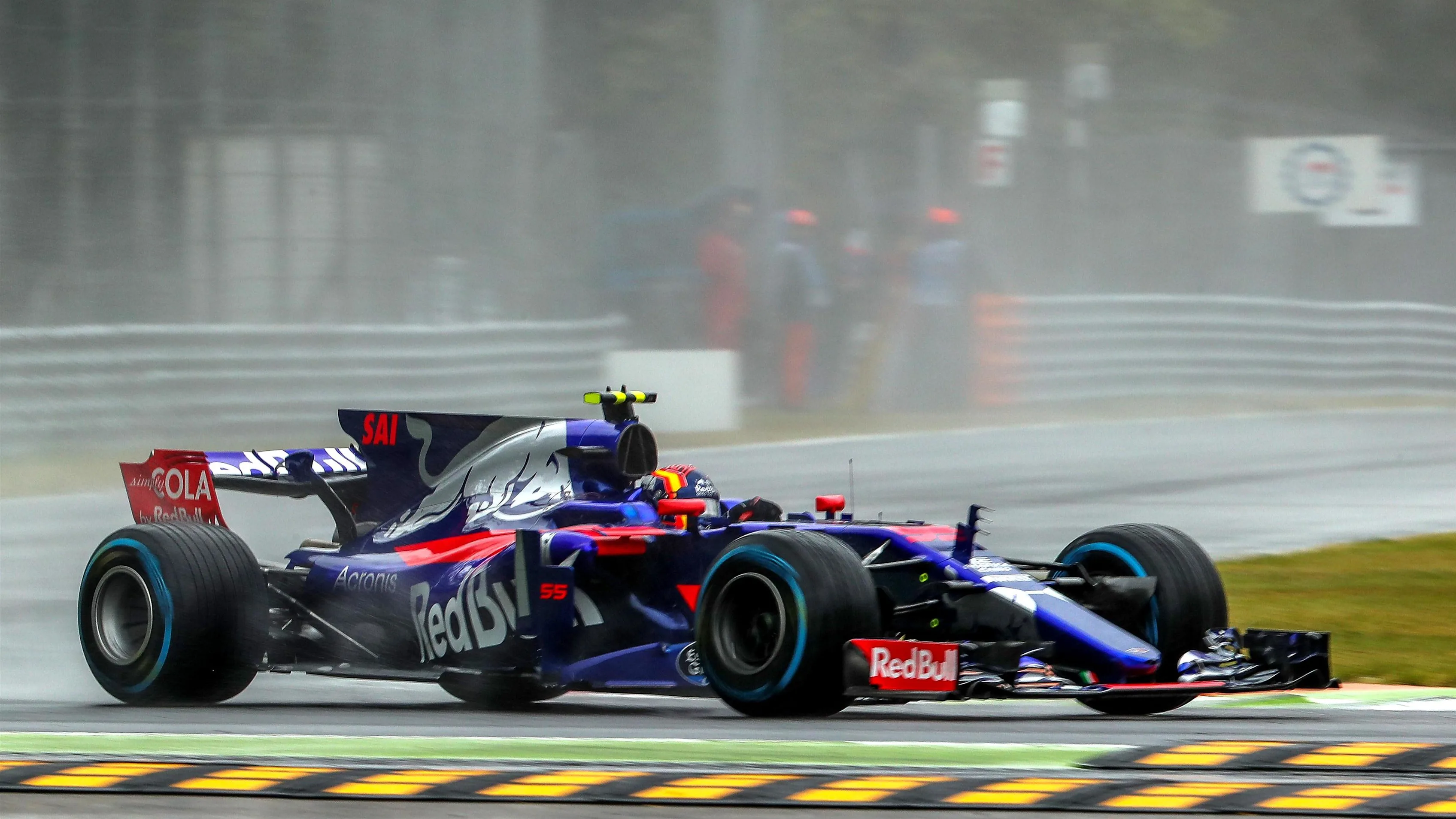 Carlos Sainz (ESP) Scuderia Toro Rosso STR12 at Formula One World Championship, Rd13, Italian Grand Prix, Qualifying, Monza, Italy, Saturday 2 September 2017. © Sutton Images