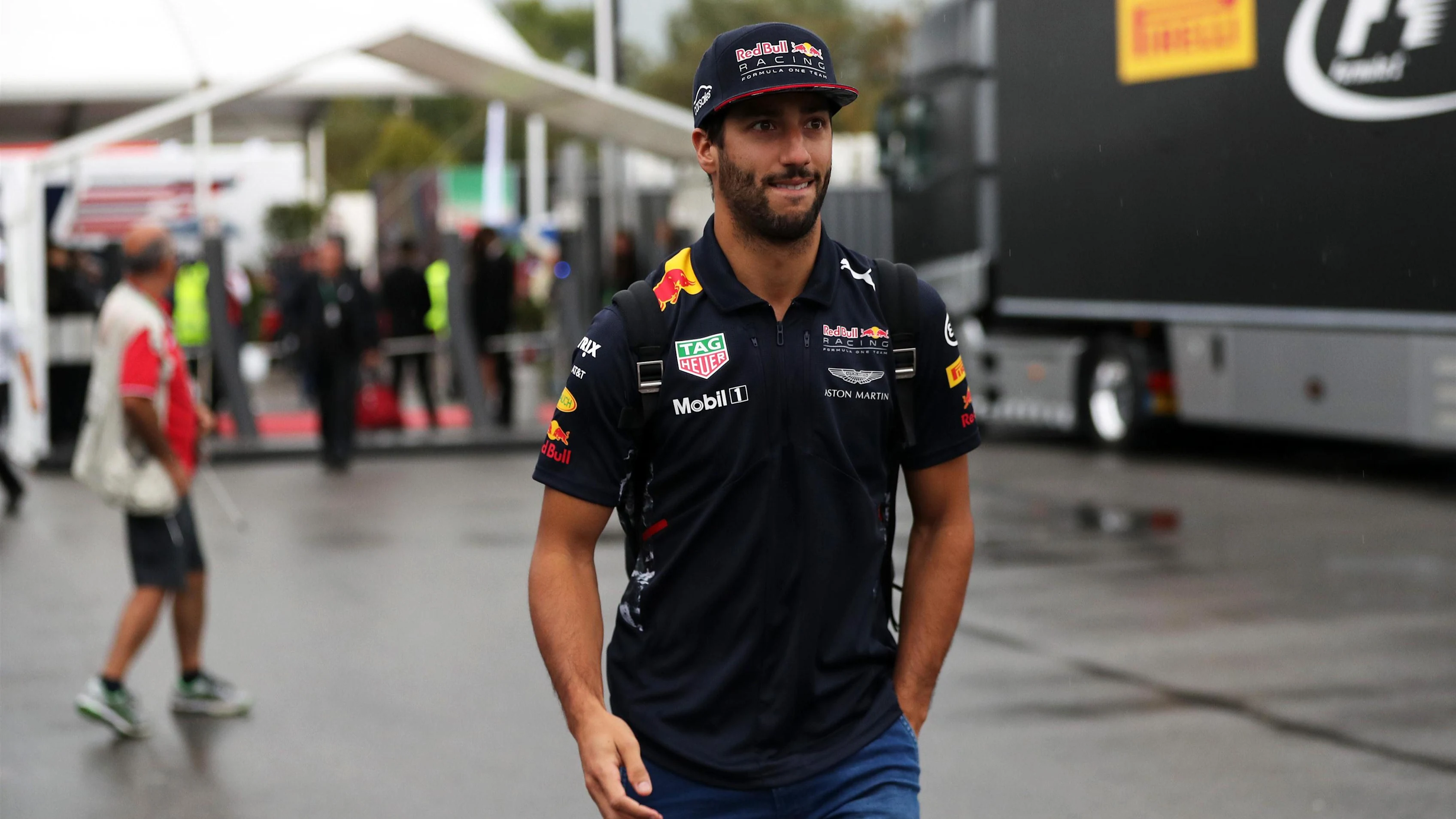 Daniel Ricciardo (AUS) Red Bull Racing at Formula One World Championship, Rd13, Italian Grand Prix, Qualifying, Monza, Italy, Saturday 2 September 2017. © Sutton Images