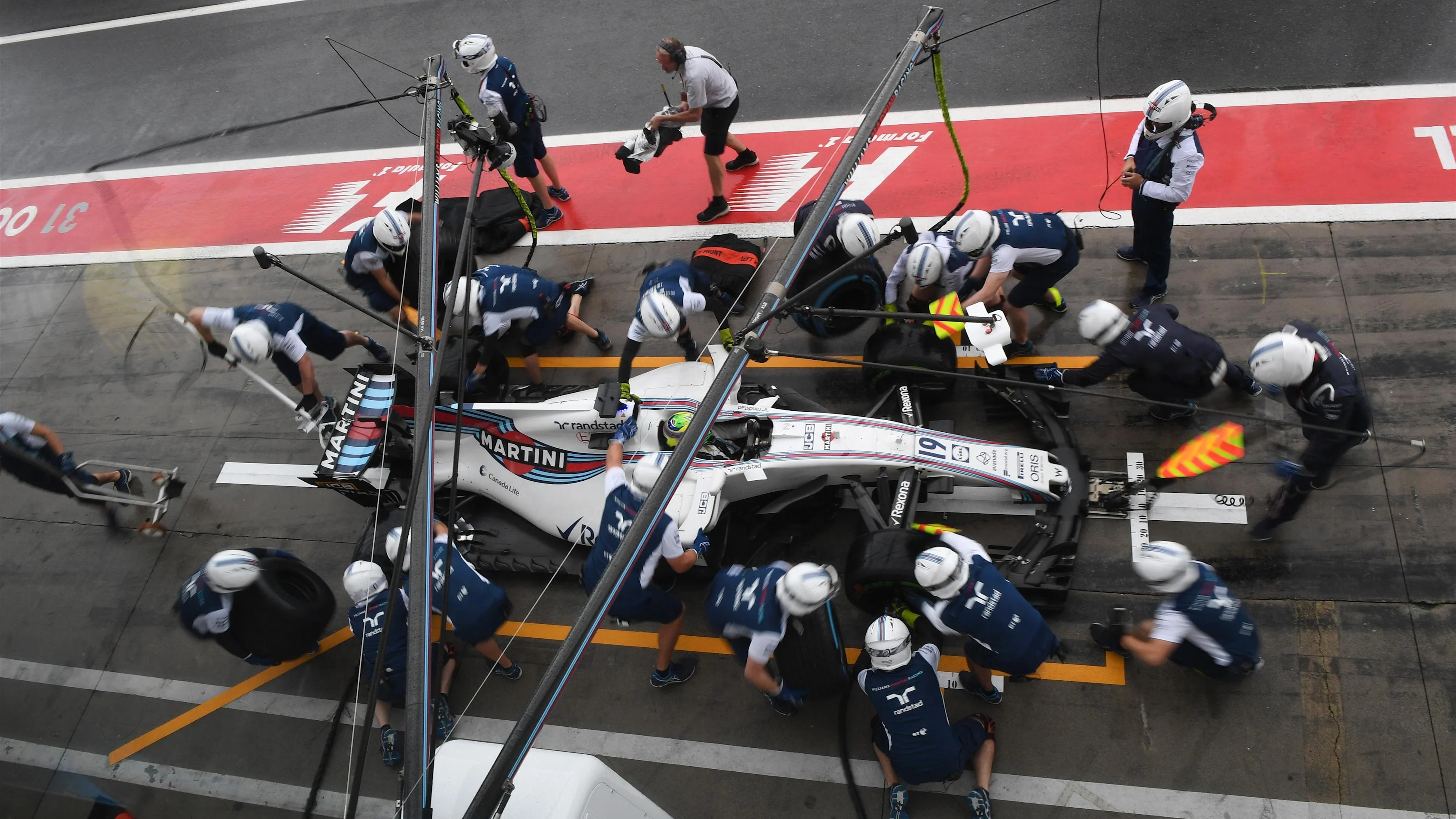 Felipe Massa (BRA) Williams FW40 pit stop at Formula One World Championship, Rd13, Italian Grand Prix, Qualifying, Monza, Italy, Saturday 2 September 2017. © Sutton Images