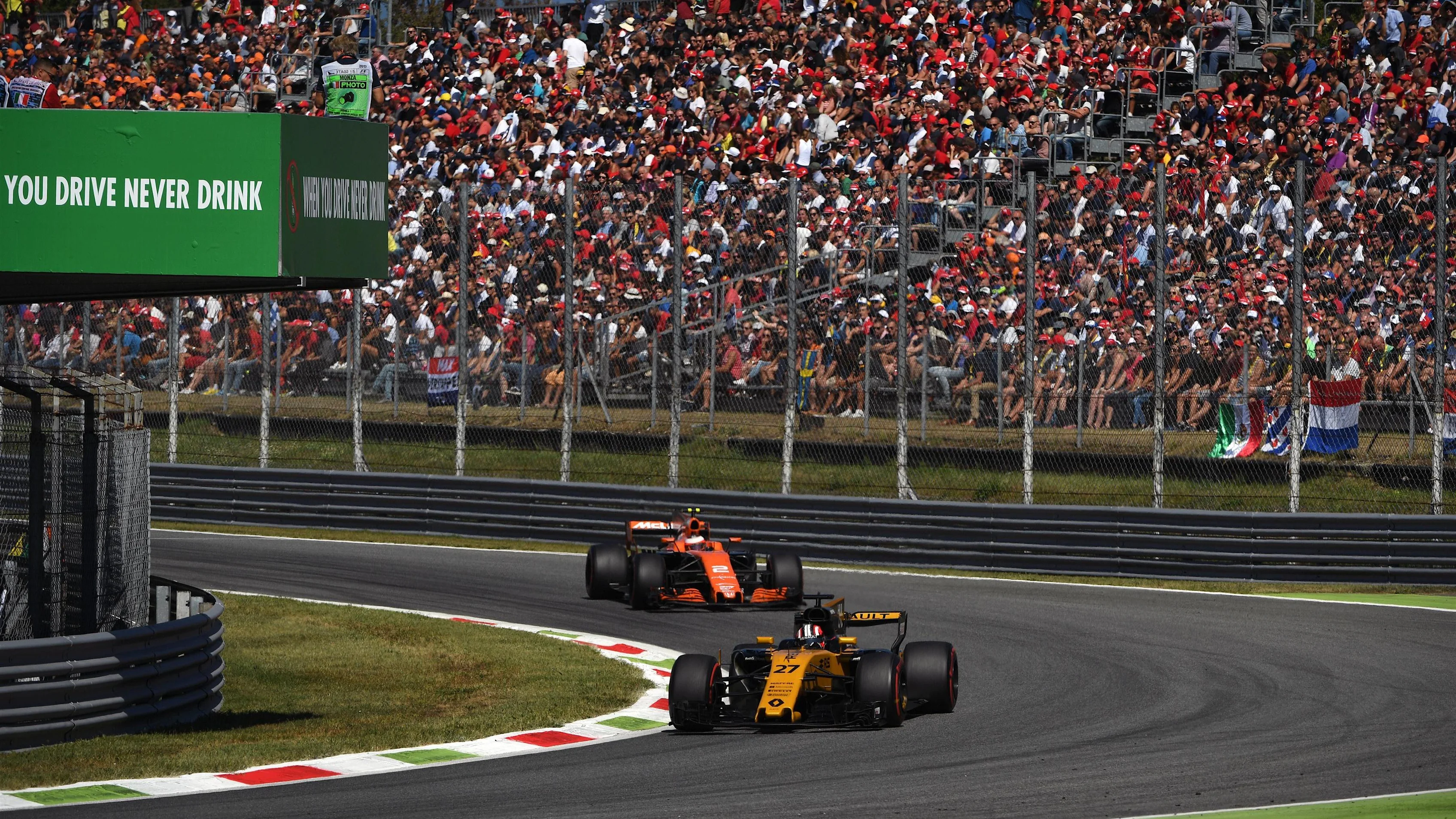 Nico Hulkenberg (GER) Renault Sport F1 Team RS17 at Formula One World Championship, Rd13, Italian Grand Prix, Race, Monza, Italy, Sunday 3 September 2017. © Sutton Images