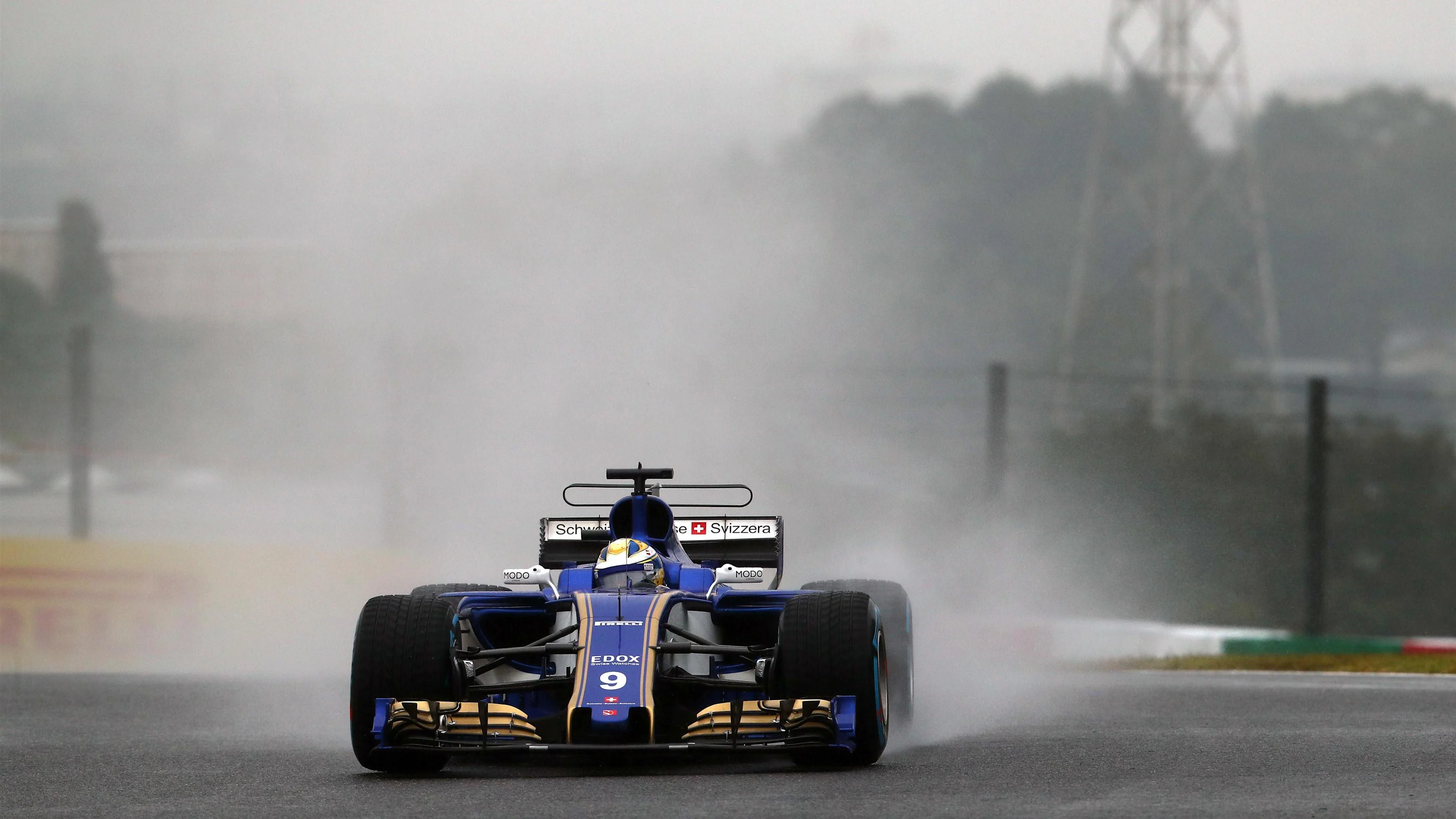 Marcus Ericsson (SWE) Sauber C36 at Formula One World Championship, Rd16, Japanese Grand Prix,