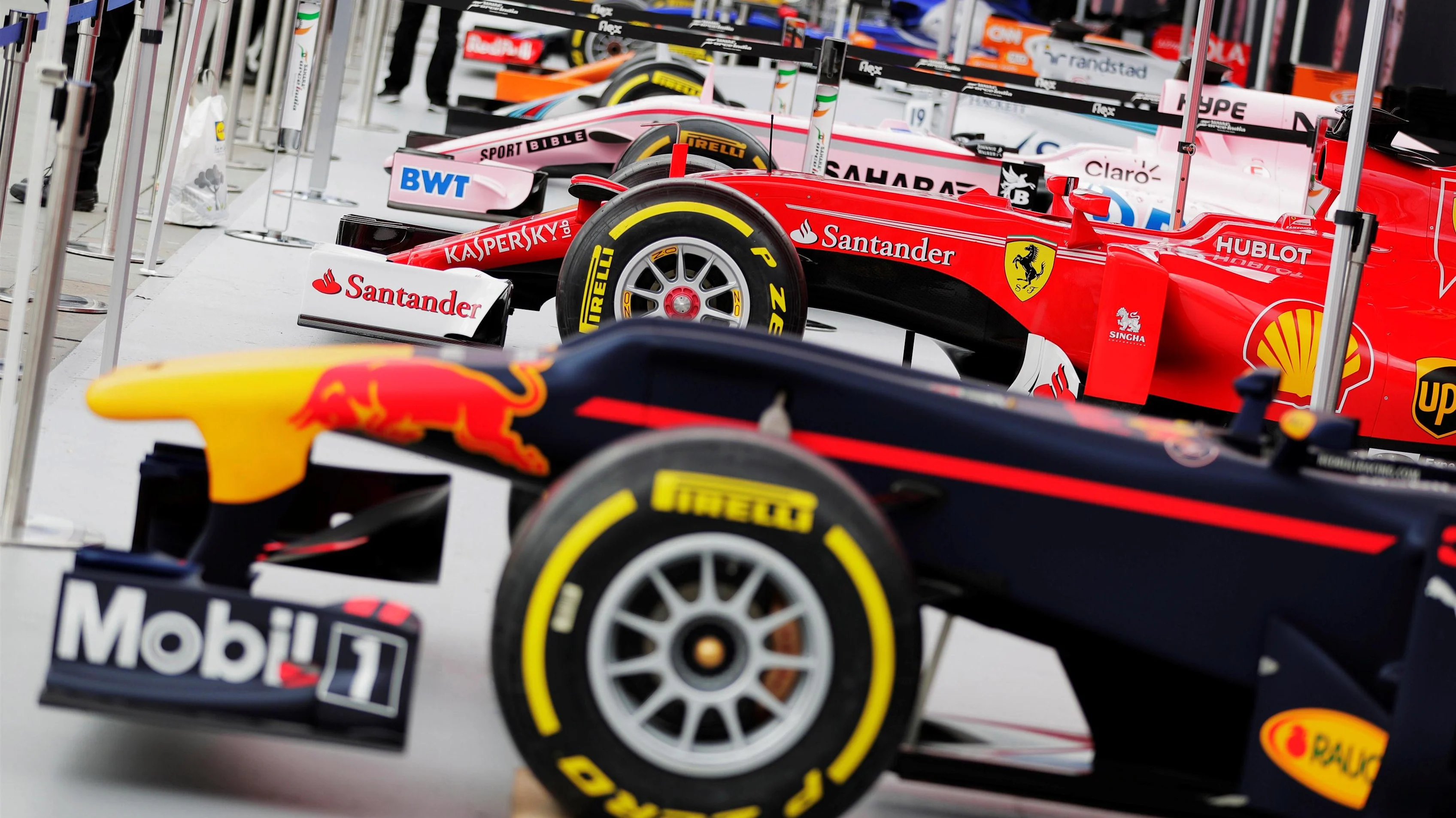 F1 garage at F1 London Live, Trafalgar Square, London, England, Wednesday 12 July