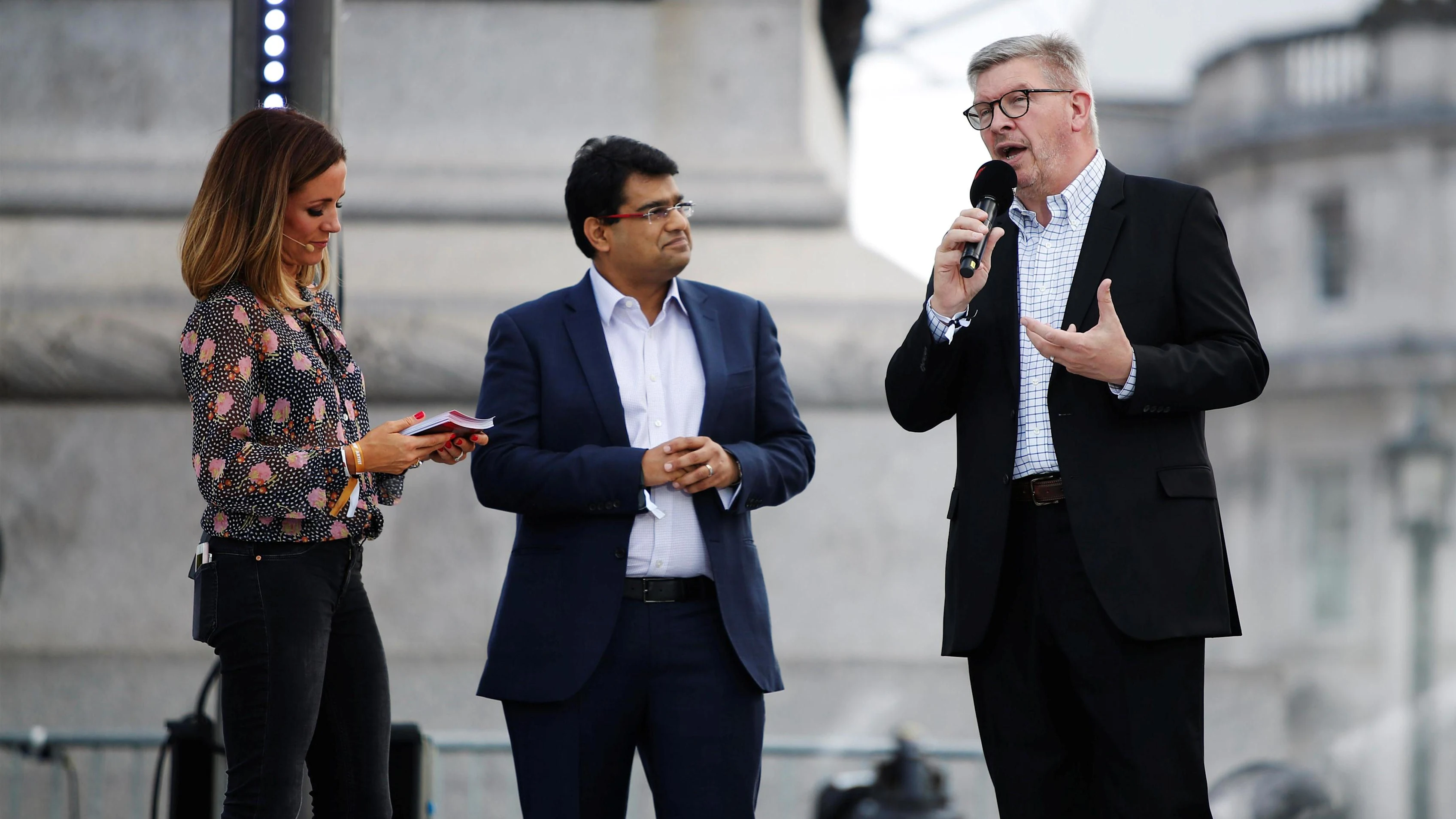 Natalie Pinkham (GBR) Sky TV and Ross Brawn (GBR) Formula One Managing Director of Motorsports at