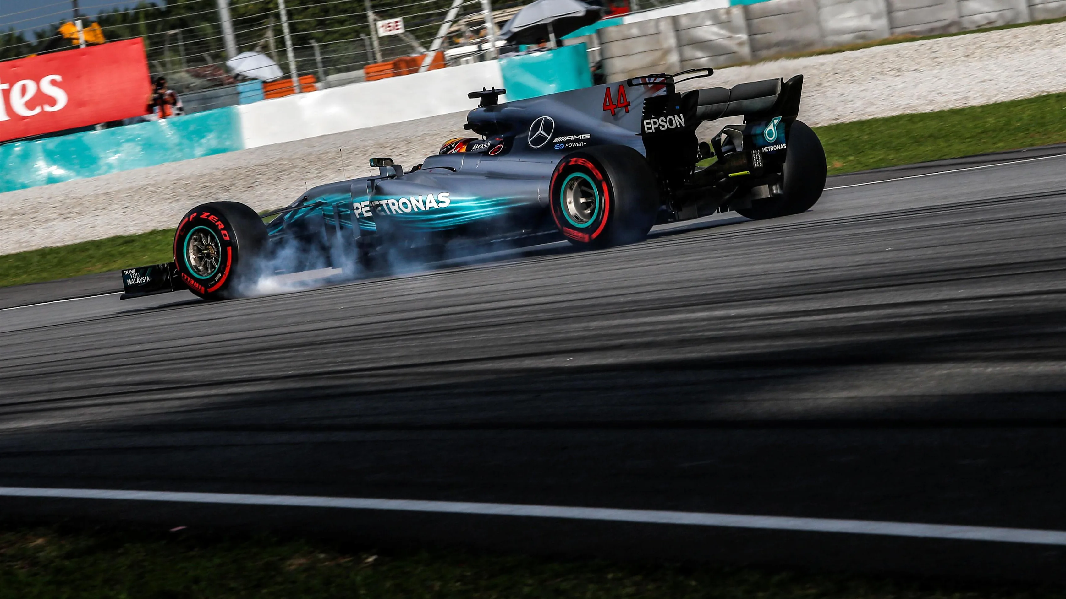 Lewis Hamilton (GBR) Mercedes-Benz F1 W08 Hybrid locks up at Formula One World Championship, Rd15, Malaysian Grand Prix, Qualifying, Sepang, Malaysia, Saturday 30 September 2017. © Manuel Goria/Sutton Images