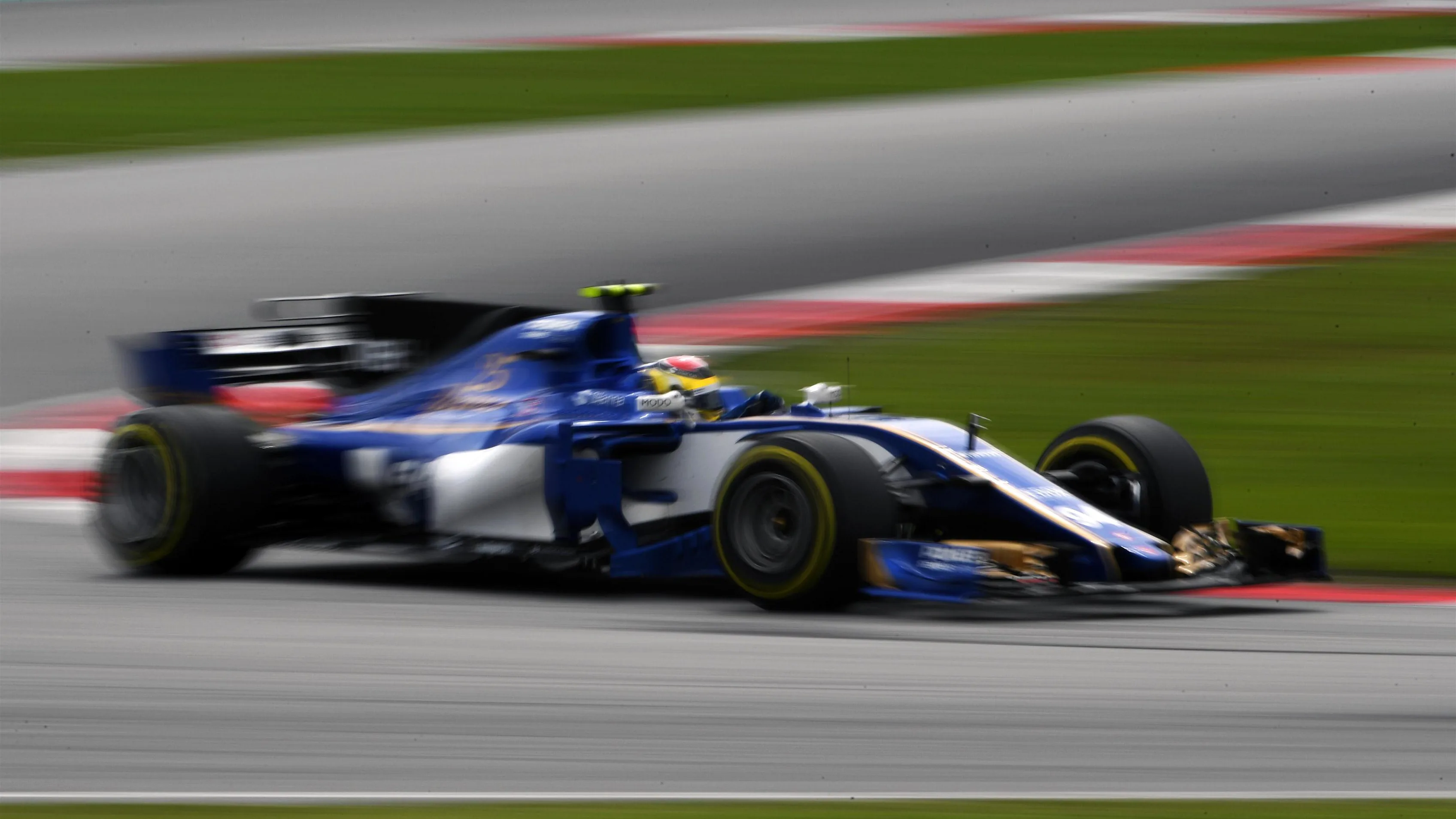 Pascal Wehrlein (GER) Sauber C36 at Formula One World Championship, Rd15, Malaysian Grand Prix, Race, Sepang, Malaysia, Sunday 1 October 2017. © Mark Sutton/Sutton Images