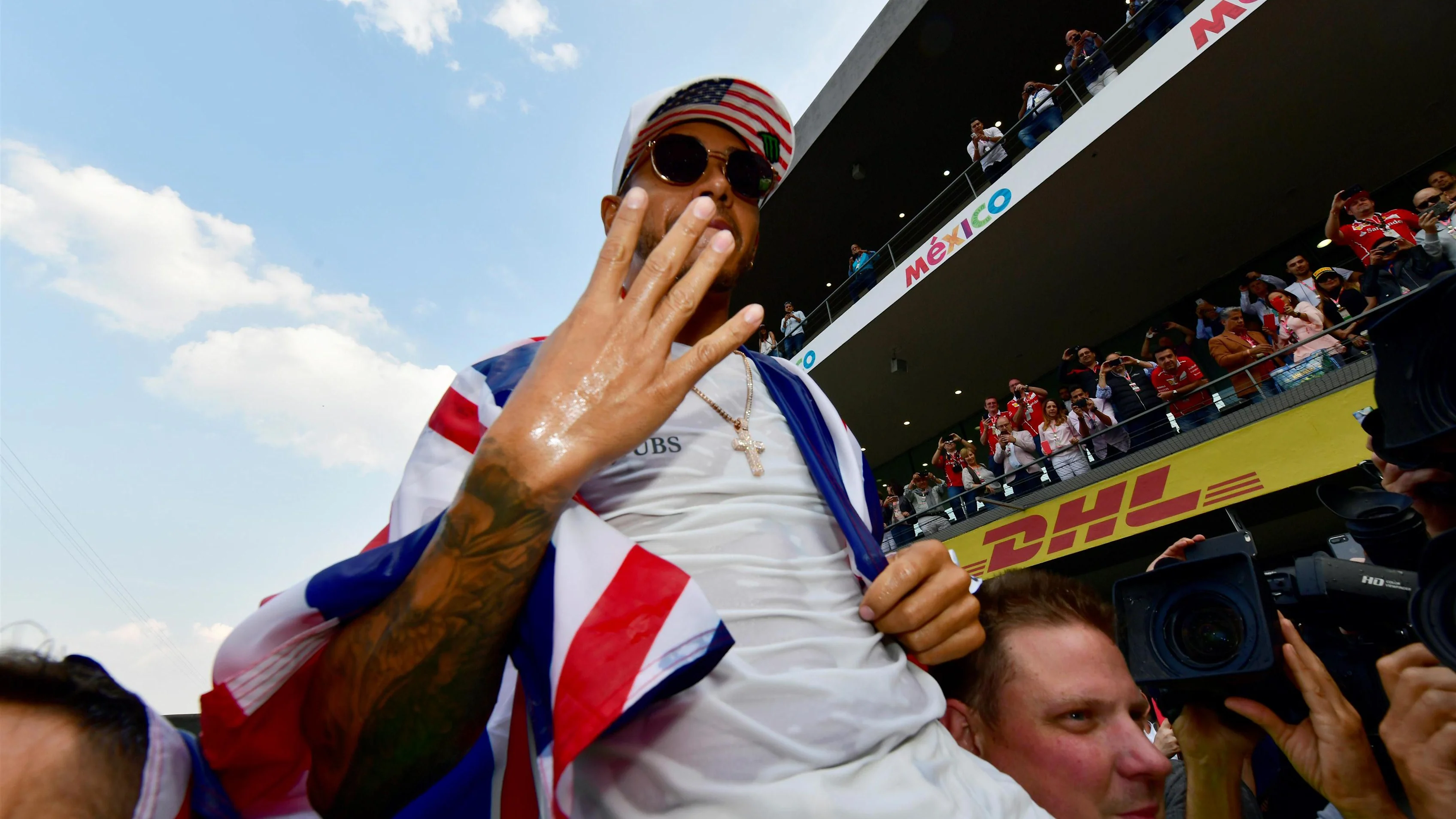 World Champion Lewis Hamilton (GBR) Mercedes AMG F1 celebrates with the team at Formula One World Championship, Rd18, Mexican Grand Prix, Race, Circuit Hermanos Rodriguez, Mexico City, Mexico, Sunday 29 October 2017. © Mark Sutton/Sutton Images