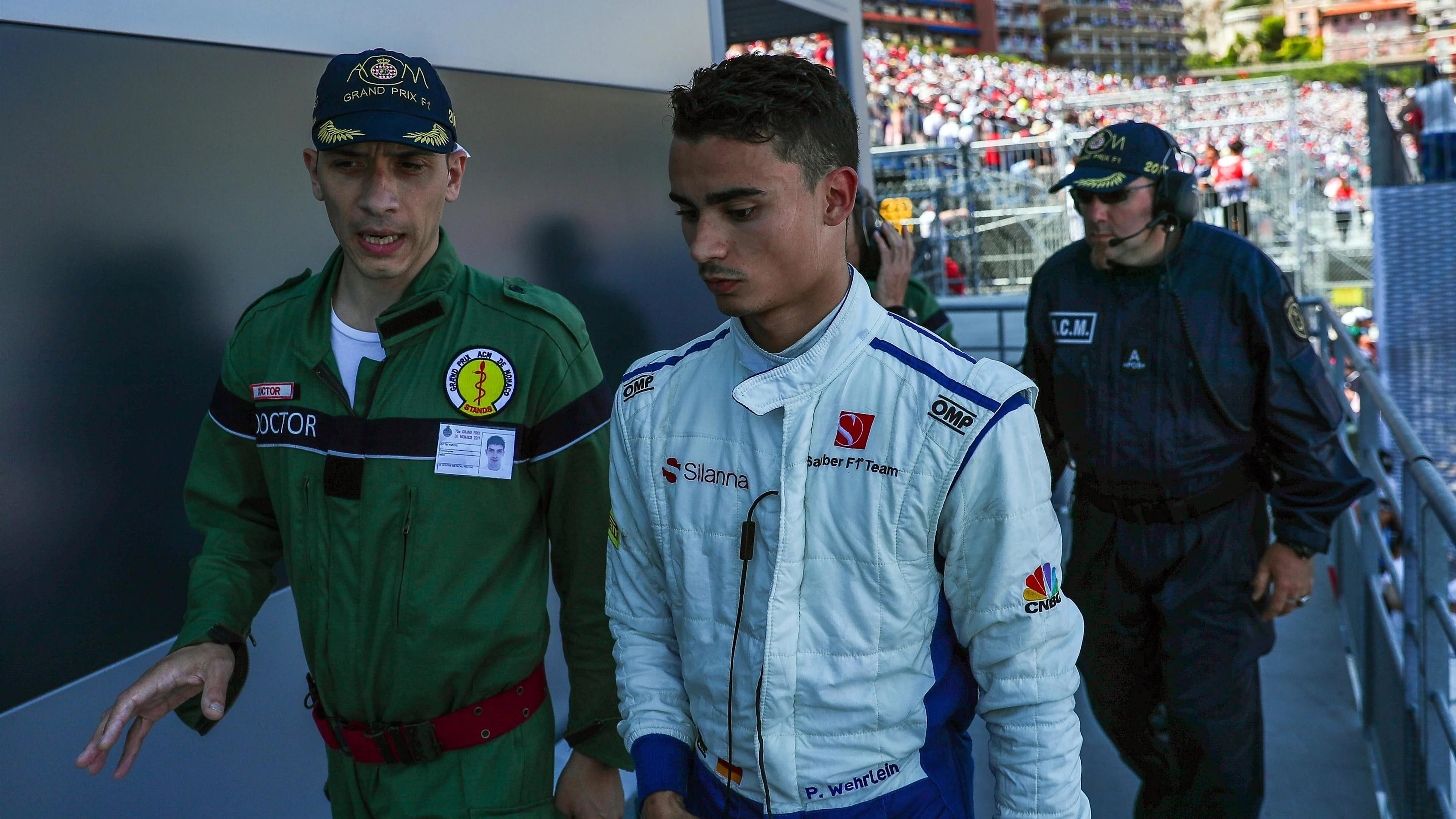 Race retiree Pascal Wehrlein (GER) Sauber with the Doctor after crashing out of the race at Formula One World Championship, Rd6, Monaco Grand Prix, Race, Monte-Carlo, Monaco, Sunday 28 May 2017. © Sutton Images
