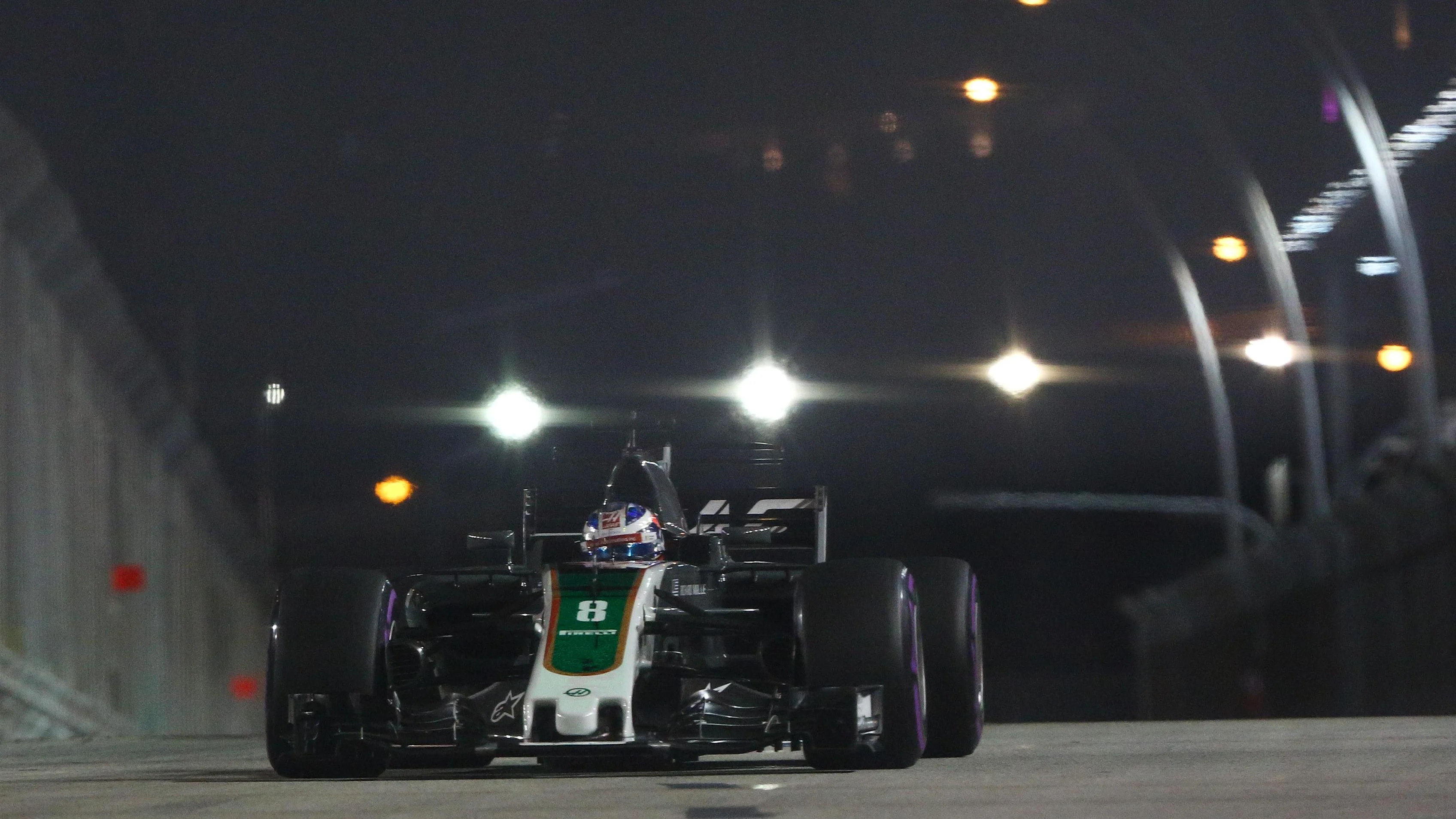 Romain Grosjean (FRA) Haas VF-17 at Formula One World Championship, Rd14, Singapore Grand Prix, Qualifying, Marina Bay Street Circuit, Singapore, Saturday 16 September 2017. © Sutton Images