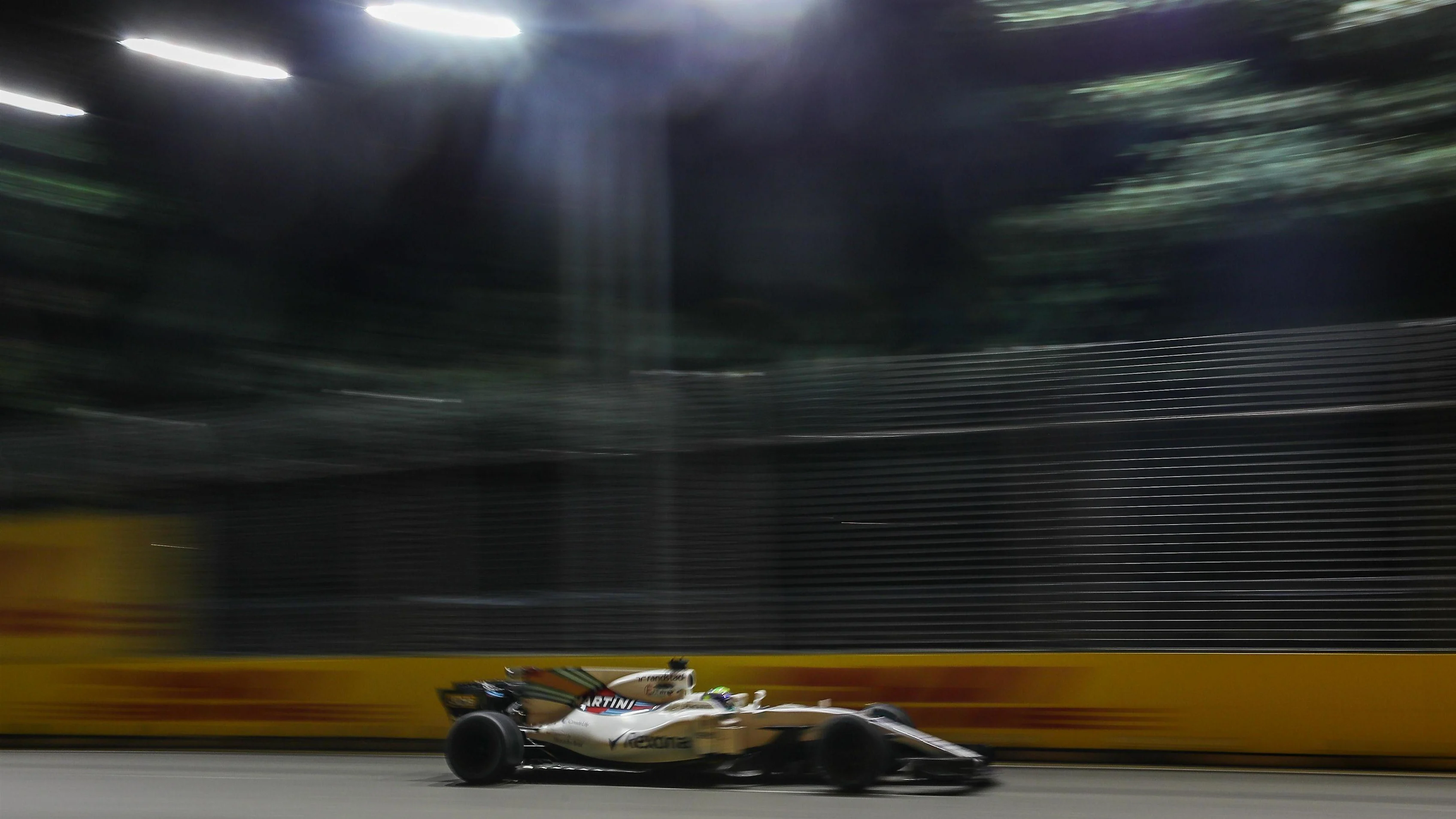 Felipe Massa (BRA) Williams FW40 at Formula One World Championship, Rd14, Singapore Grand Prix, Race, Marina Bay Street Circuit, Singapore, Sunday 17 September 2017. © Kym Illman/Sutton Images