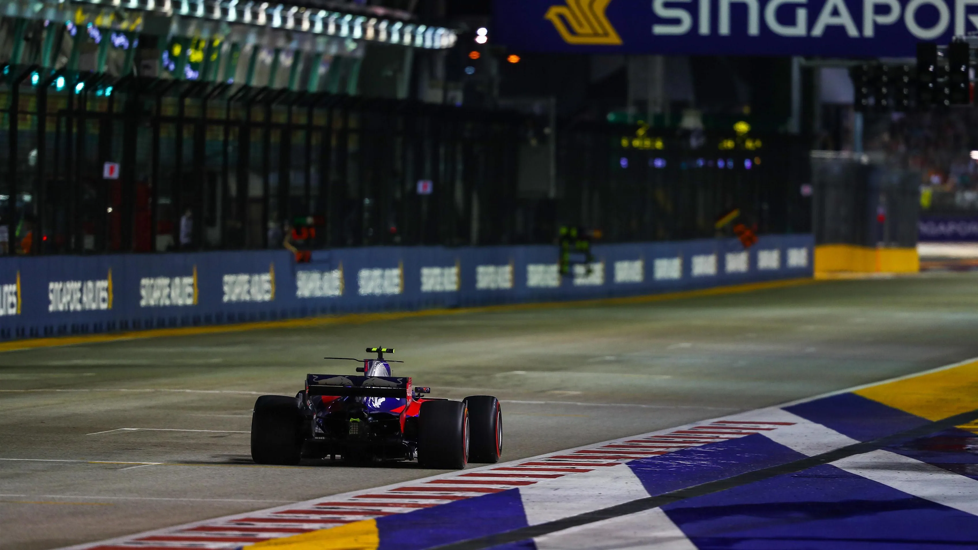 Carlos Sainz (ESP) Scuderia Toro Rosso STR12 at Formula One World Championship, Rd14, Singapore Grand Prix, Race, Marina Bay Street Circuit, Singapore, Sunday 17 September 2017. © Sutton Images