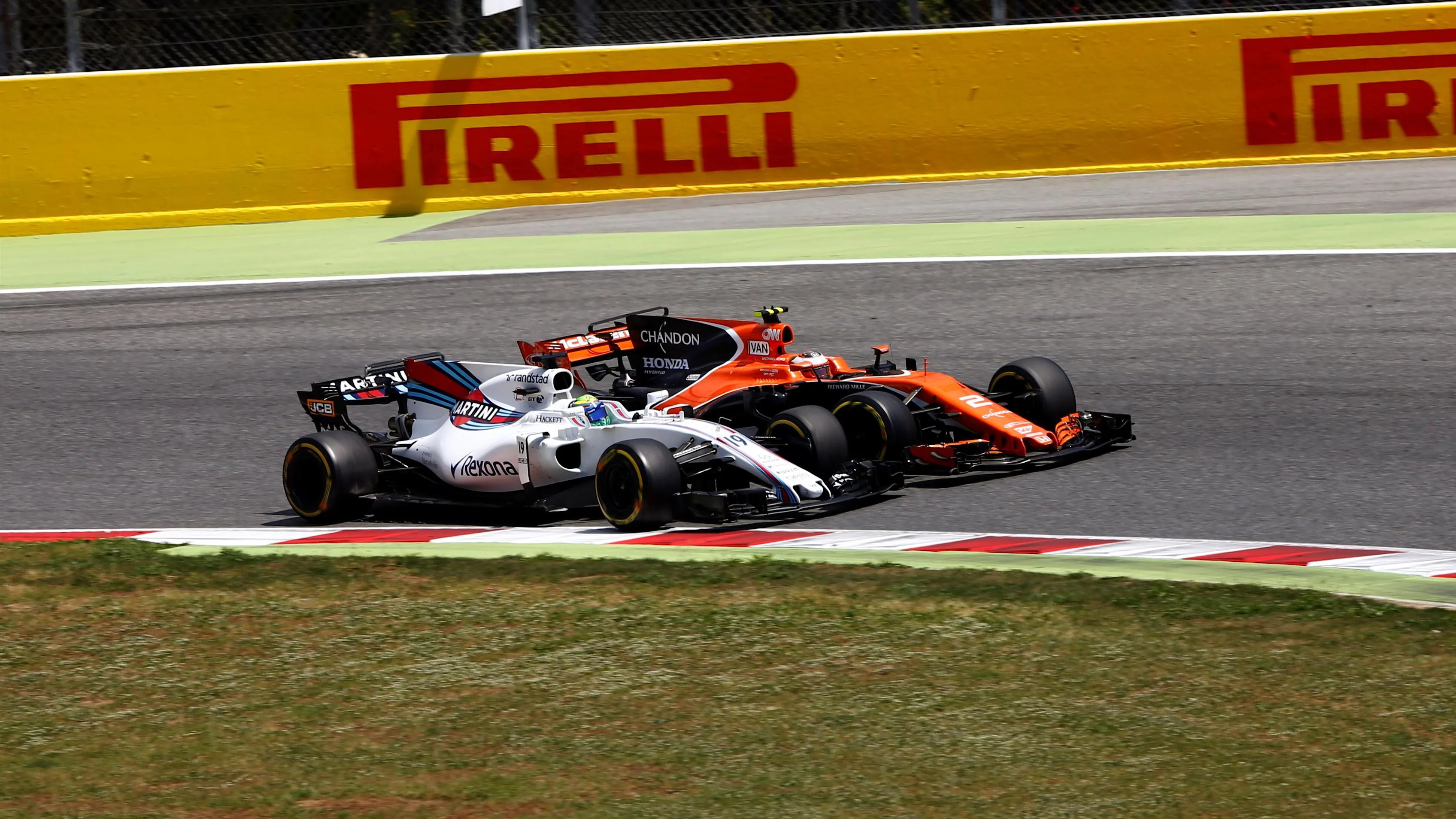 Felipe Massa (BRA) Williams FW40 and Stoffel Vandoorne (BEL) McLaren MCL32 collide at Formula One World Championship, Rd5, Spanish Grand Prix, Race, Barcelona, Spain, Sunday 14 May 2017. © Sutton Motorsport Images