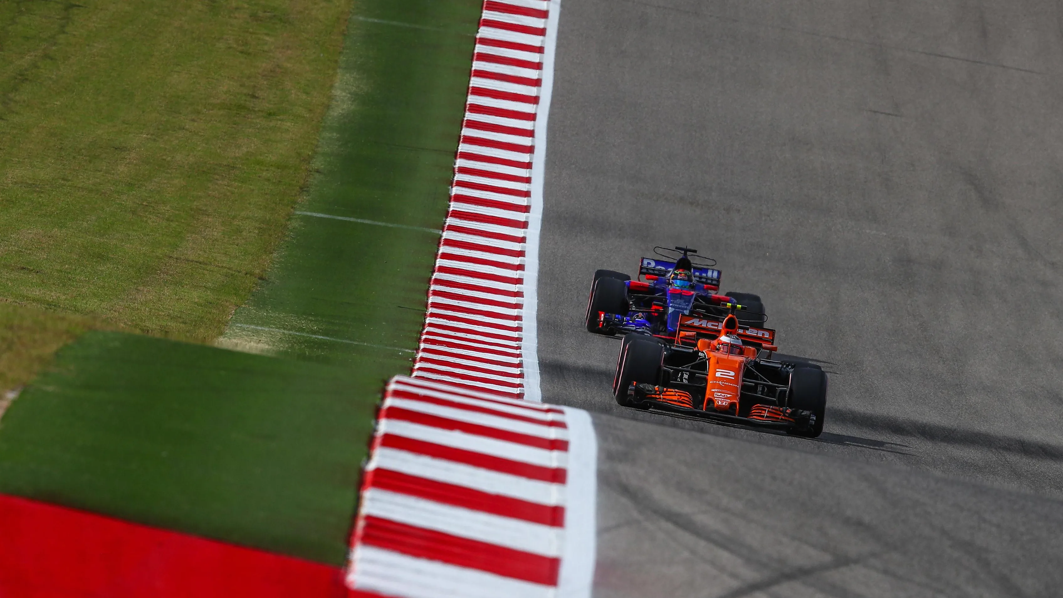 Stoffel Vandoorne (BEL) McLaren MCL32 at Formula One World Championship, Rd17, United States Grand