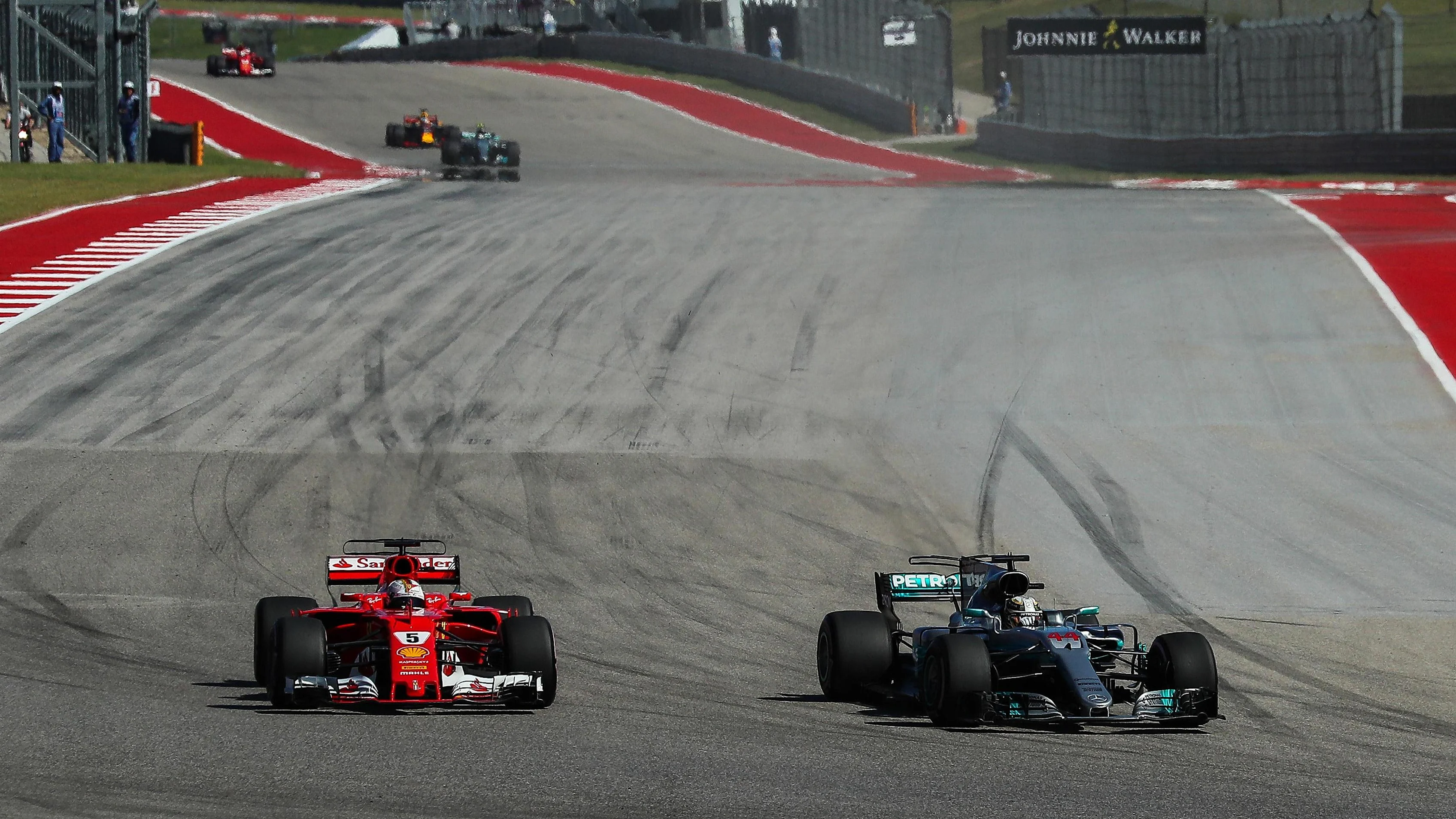 Hamilton (GBR) Mercedes-Benz F1 W08 Hybrid overtakes Vettel (GER) Ferrari SF70-H at Formula One World Championship, Rd17, United States Grand Prix, Race, Circuit of the Americas, Austin, Texas, USA, Sunday 22 October 2017. © Kym Illman/Sutton Images