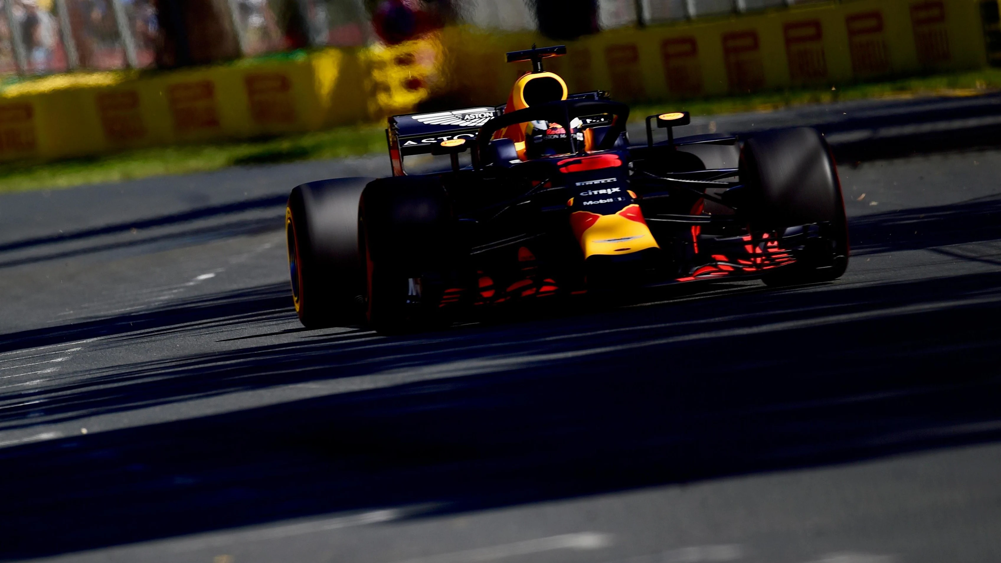Daniel Ricciardo (AUS) Red Bull Racing RB14 at Formula One World Championship, Rd1, Australian Grand Prix, Practice, Melbourne, Australia, Friday 23 March 2018. © Jerry Andre/Sutton Images
